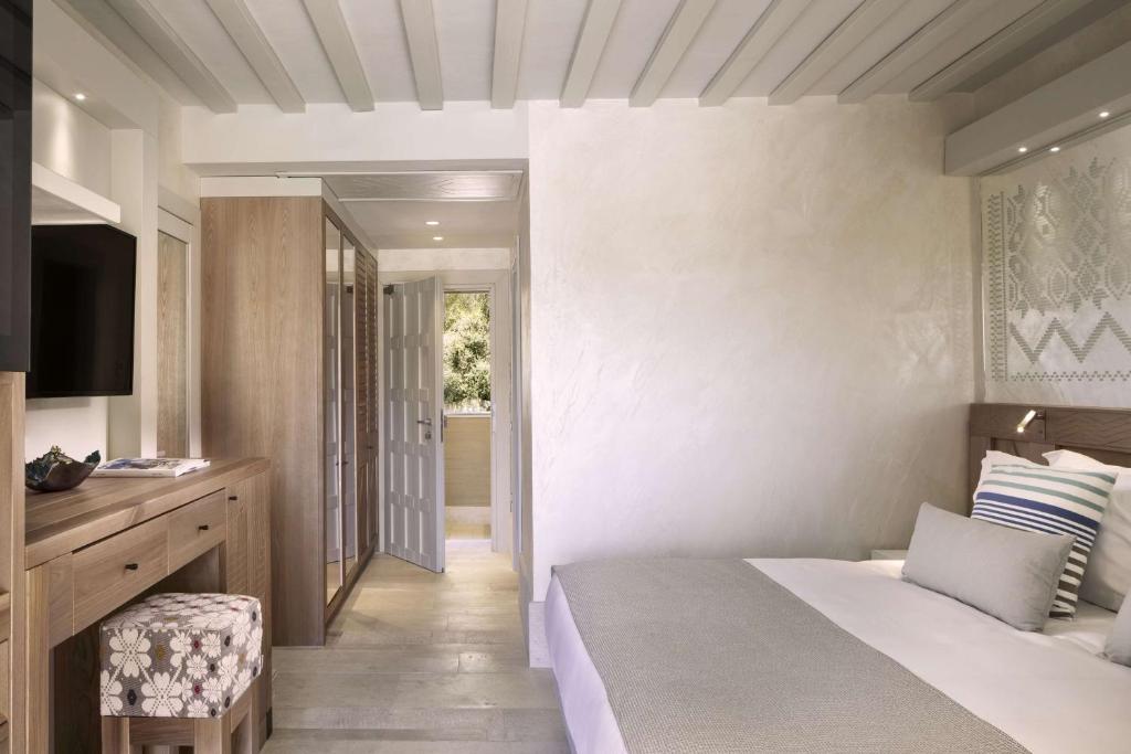 Junior Suite Lagoon View