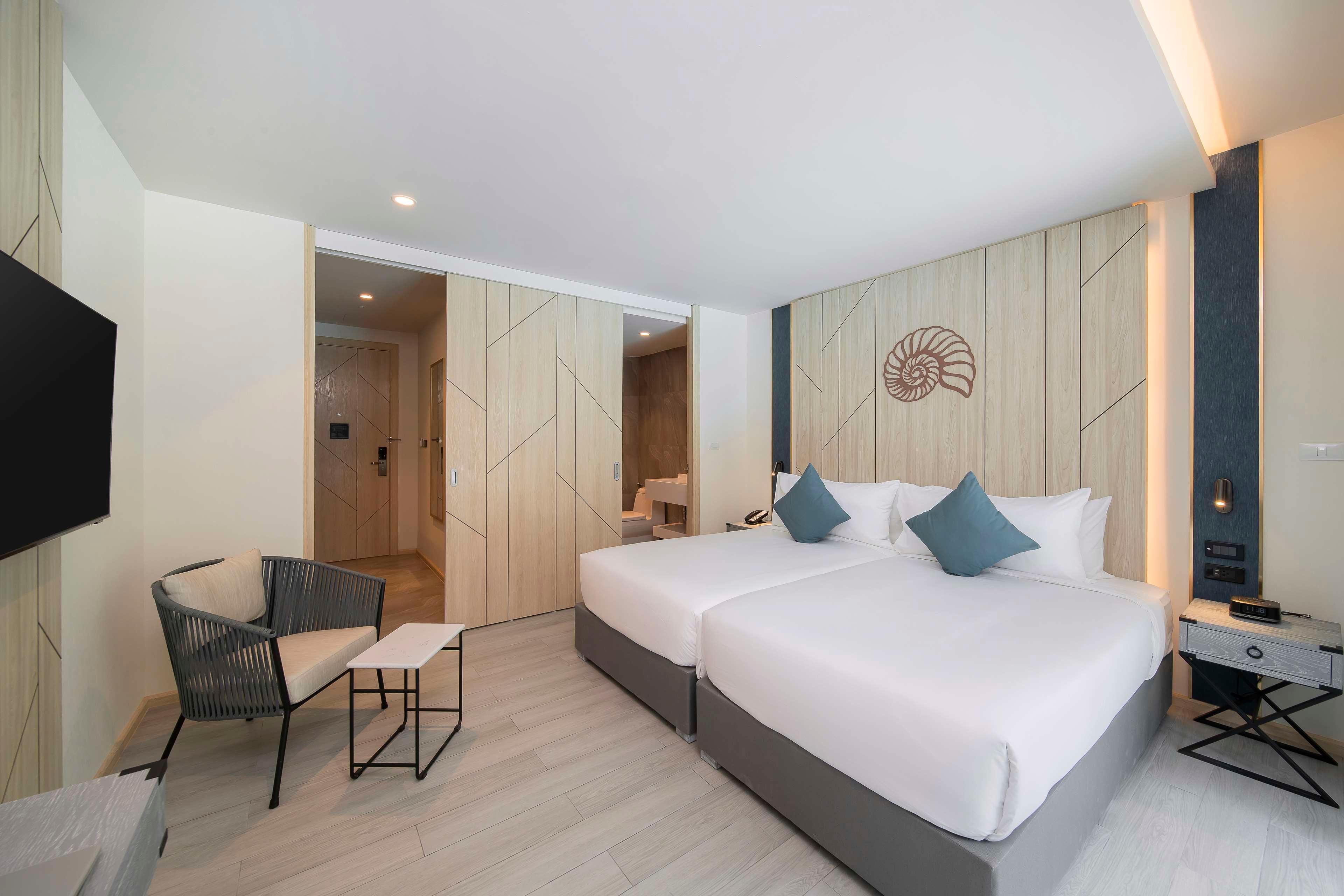 Twin Superior Garden View