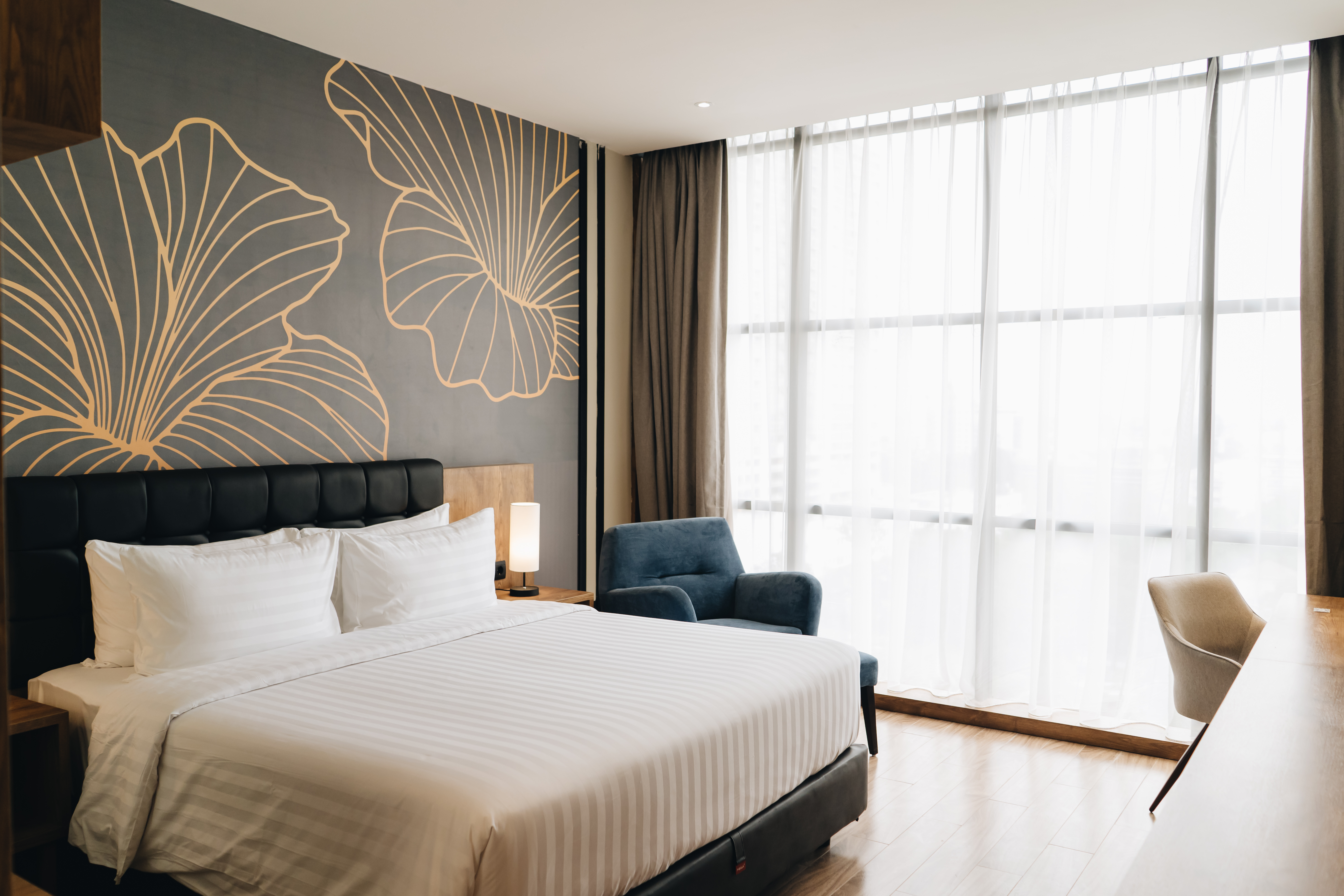 Double Deluxe Smoking