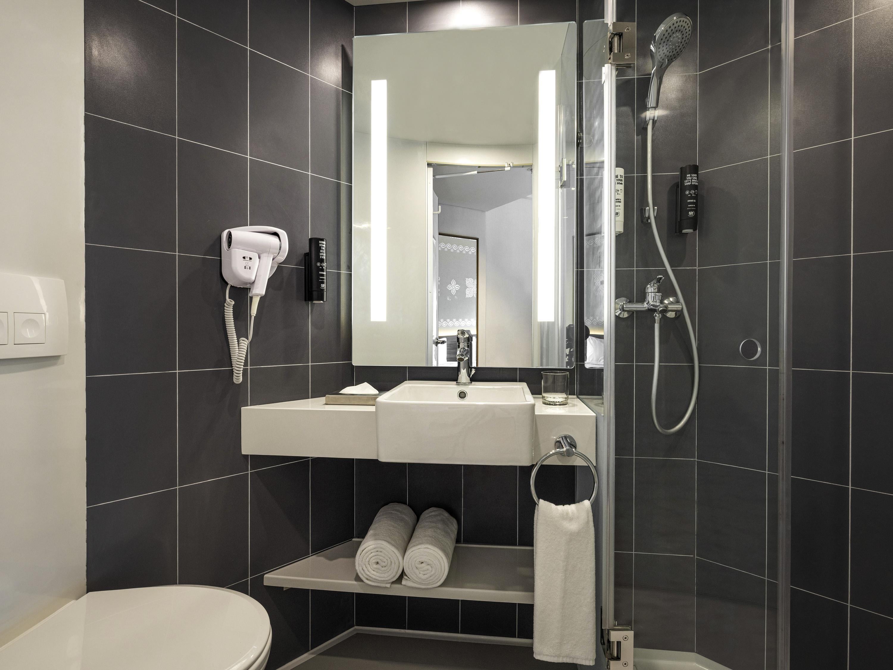 Double Queen Size Bed