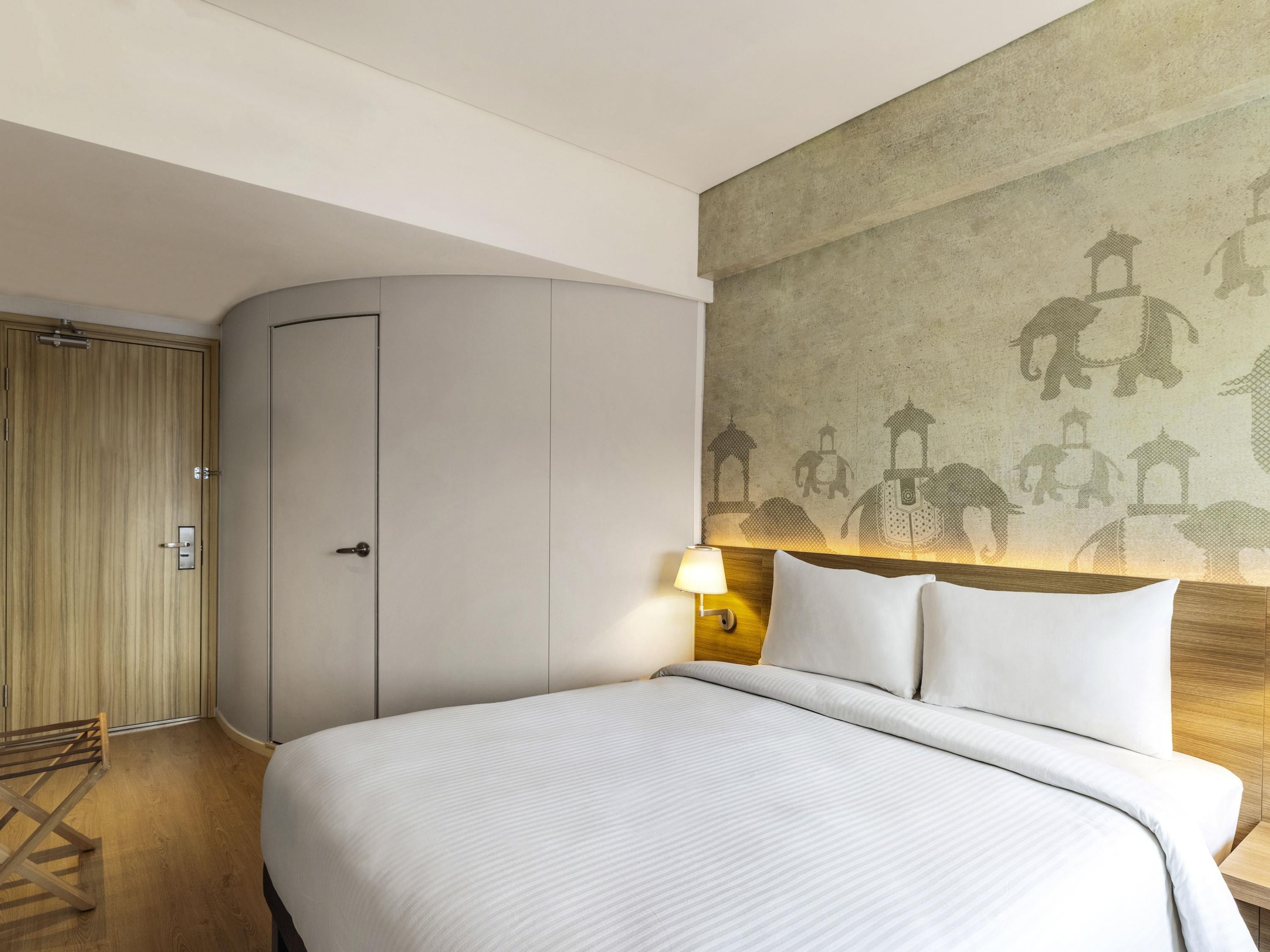 Double Queen Size Bed