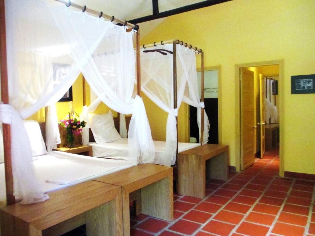 Bungalow Garden View