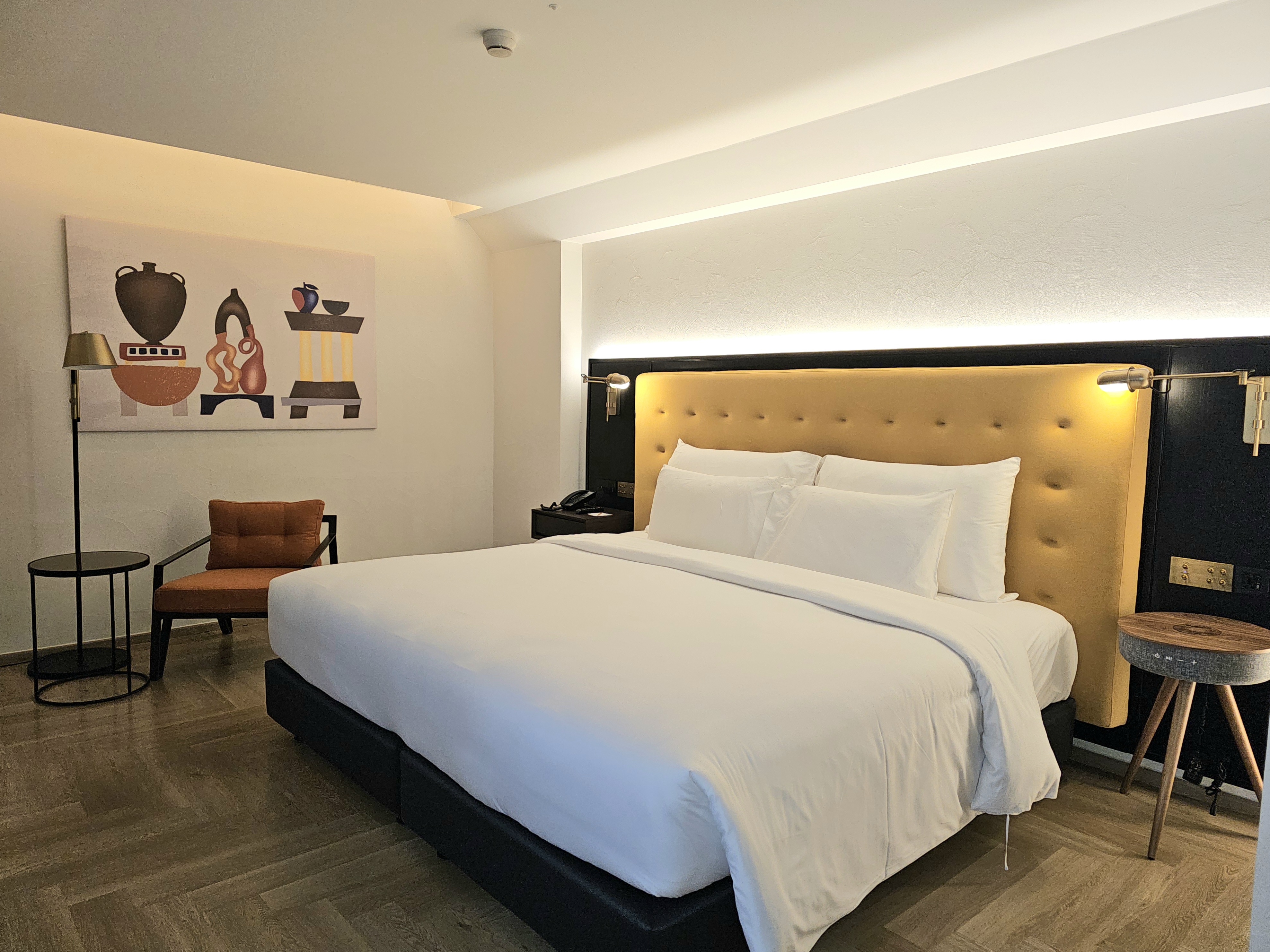 Double Deluxe King Bed