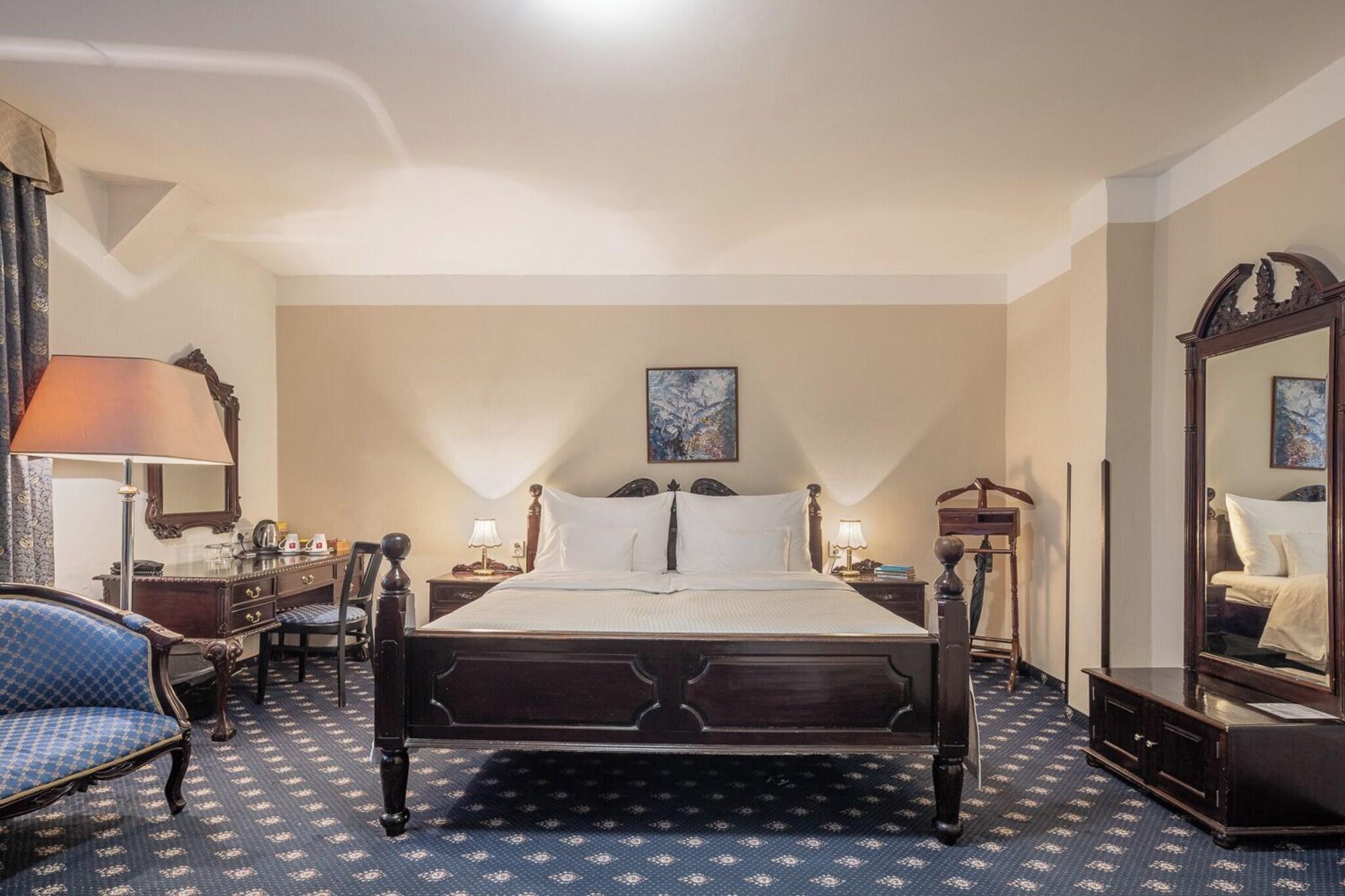 Double King Size Bed