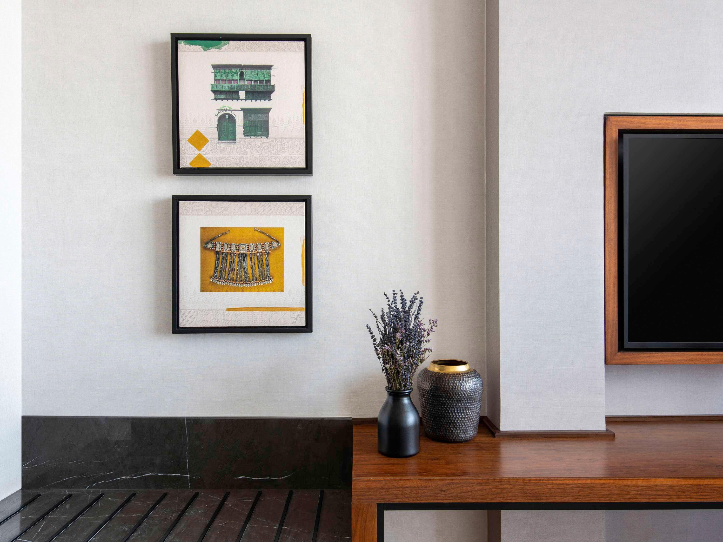 Studio King Size Bed