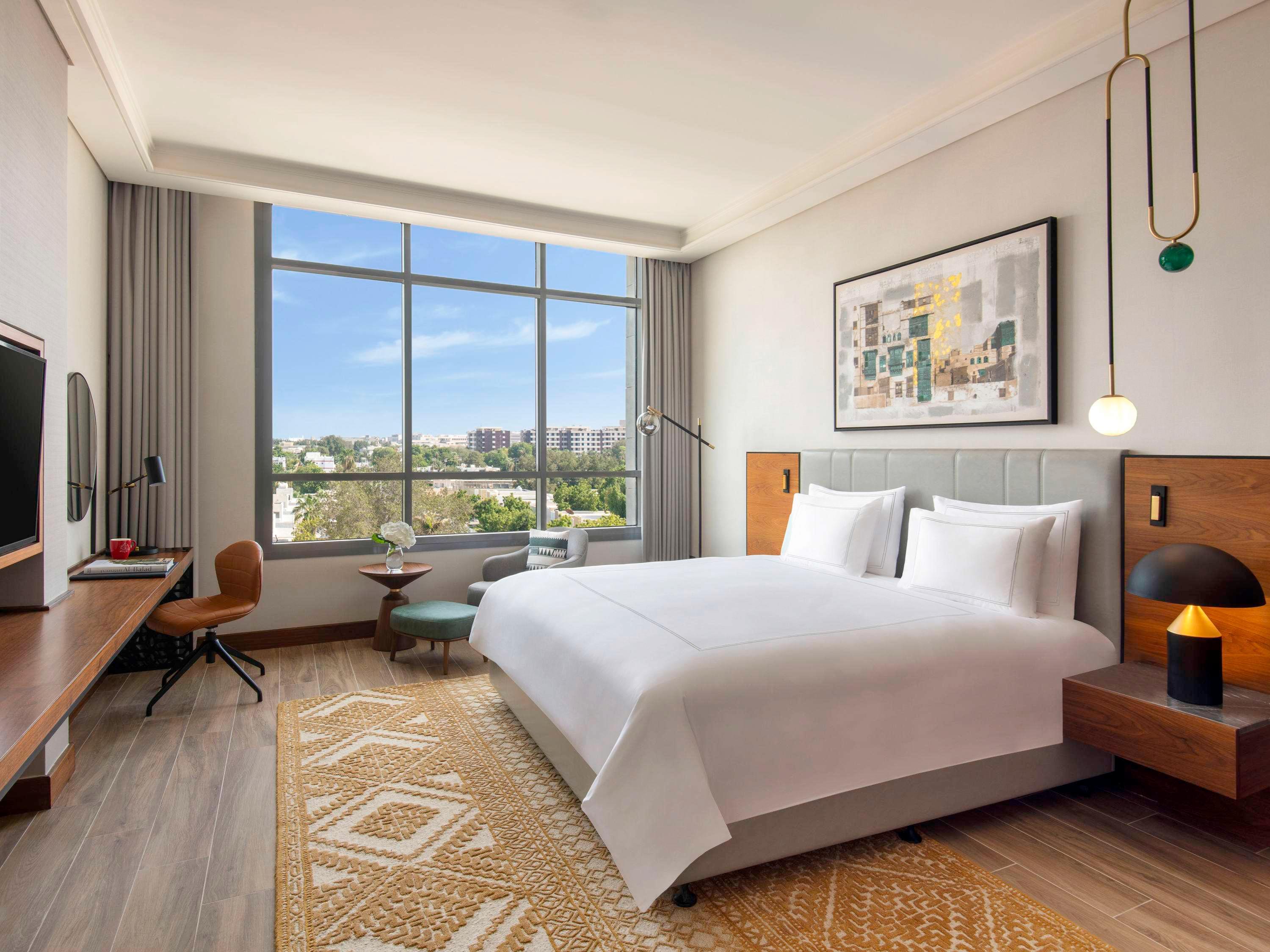 Studio King Size Bed