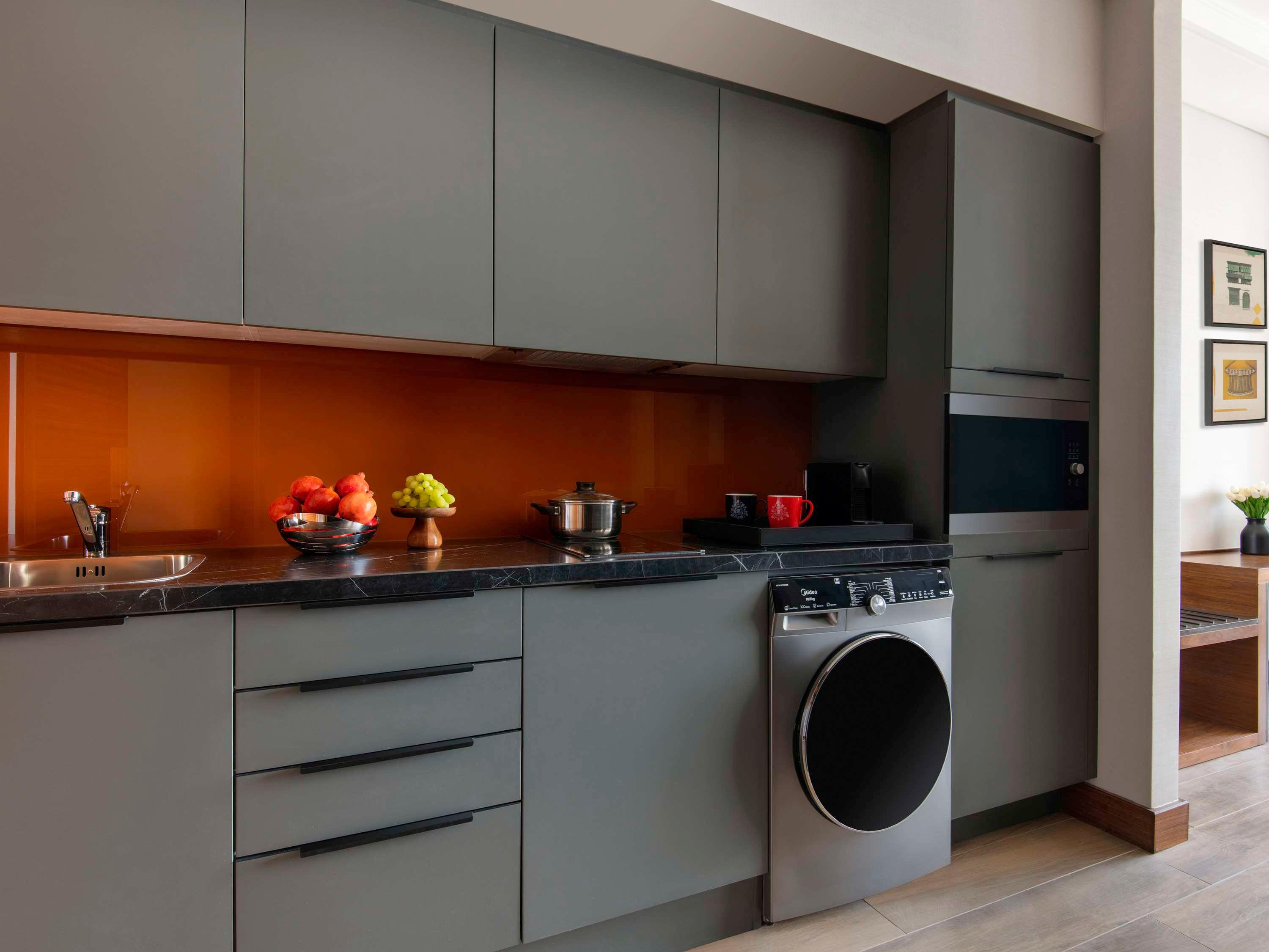 Studio King Size Bed