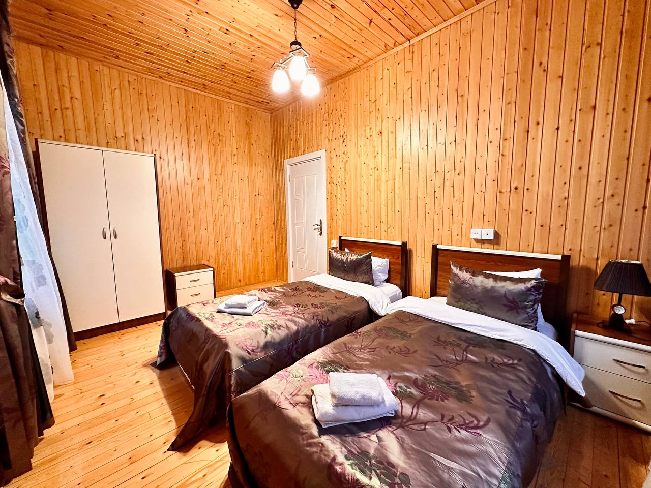 Apartment Three Bedrooms Two Bathrooms