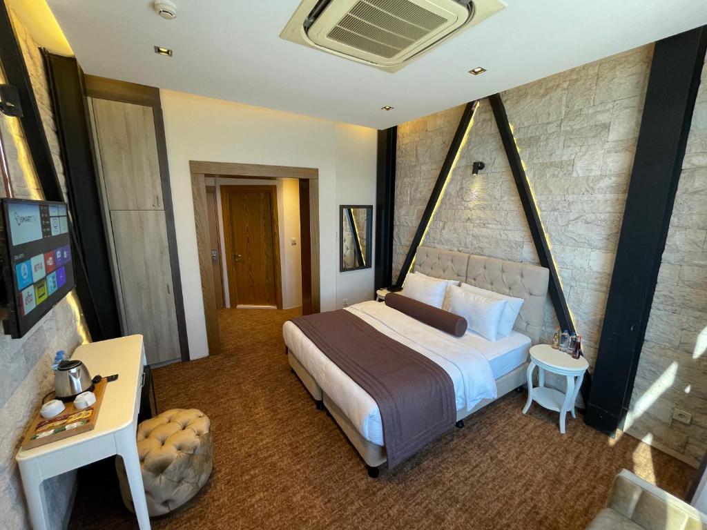 Double or Twin Deluxe Sea View