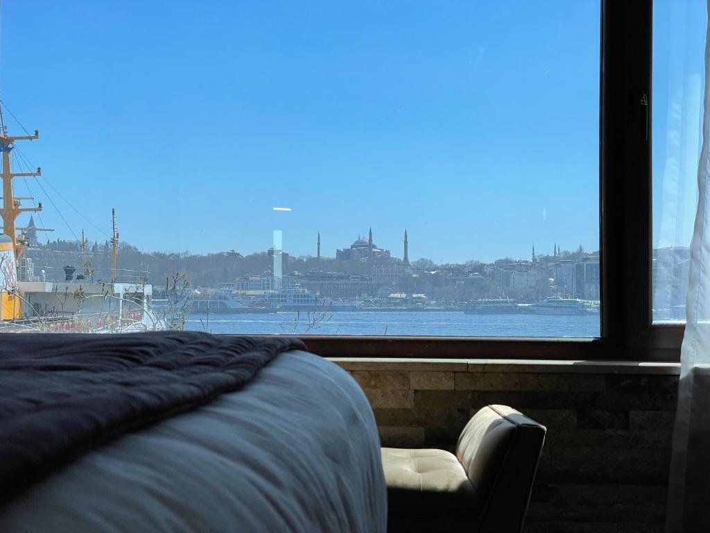 Double or Twin Deluxe Sea View