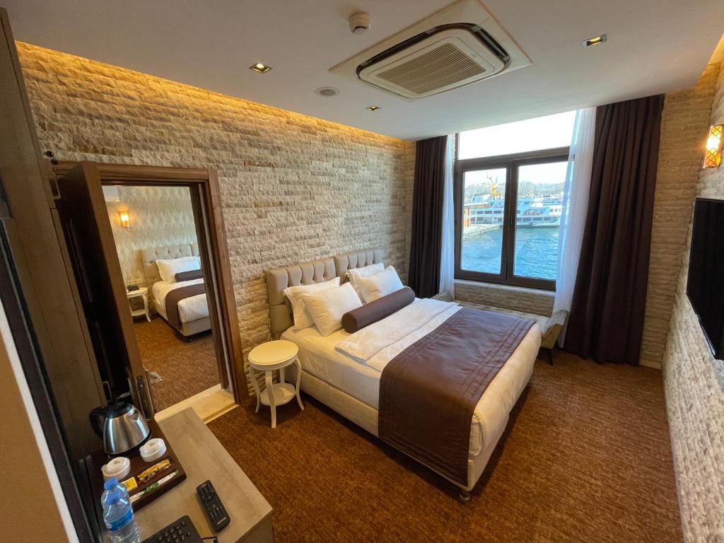 Family Room Connecting Room