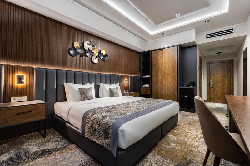 Double or Twin Standard