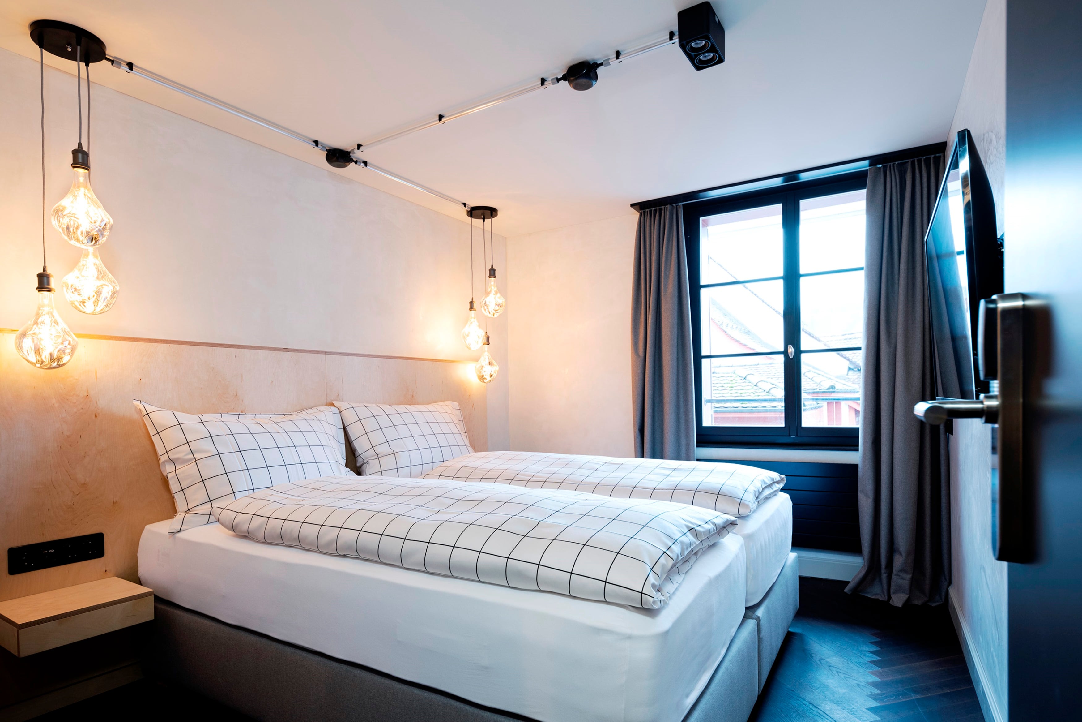 Twin Private External Bathroom