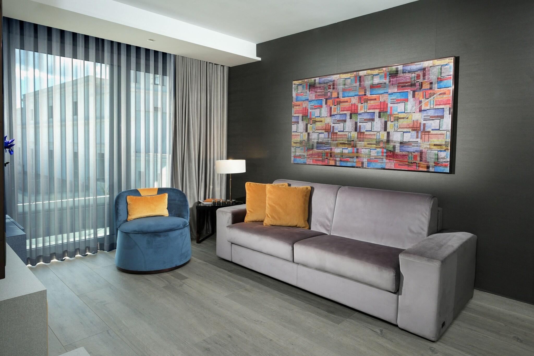 Apartment King Size Bed