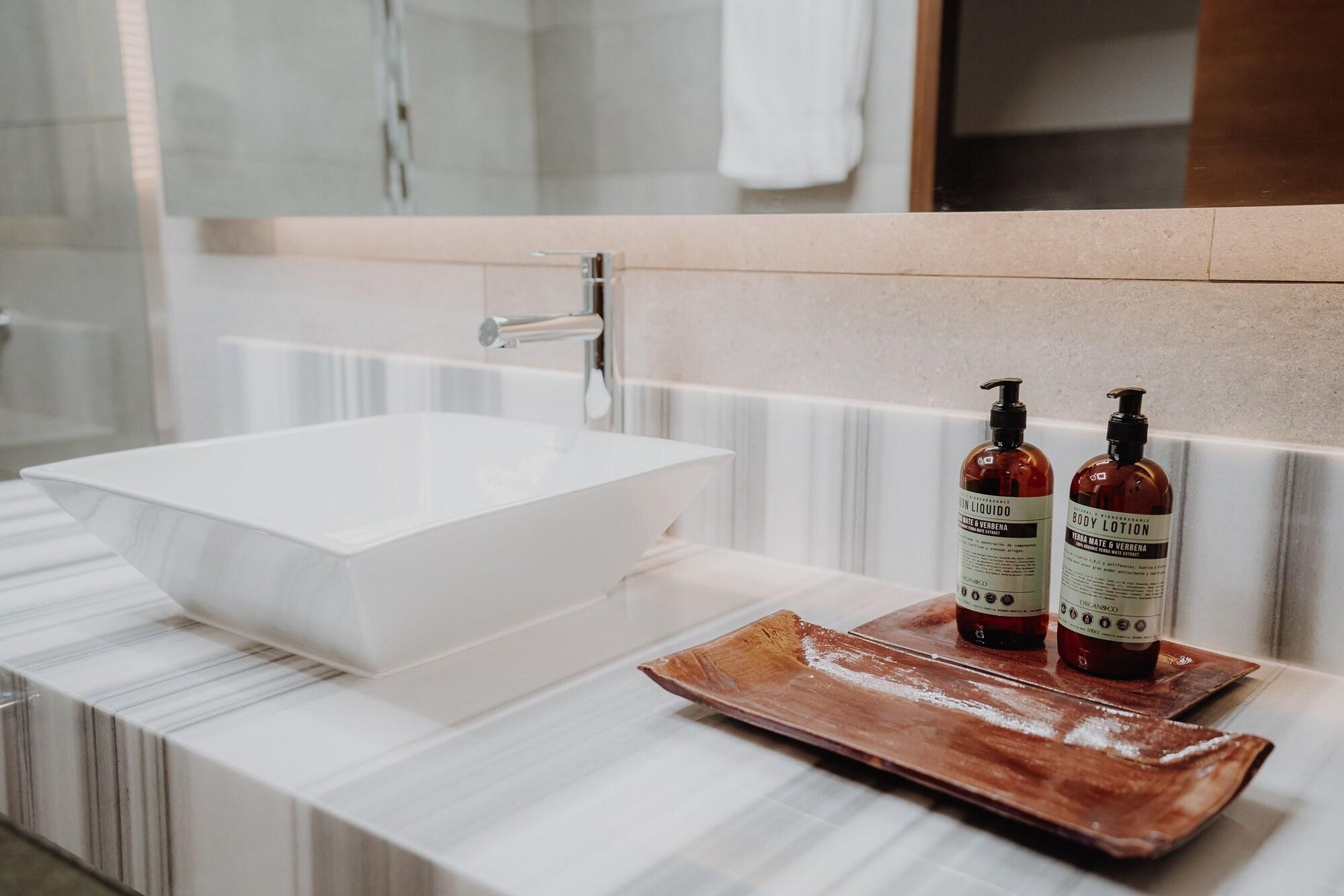 Studio King Size Bed