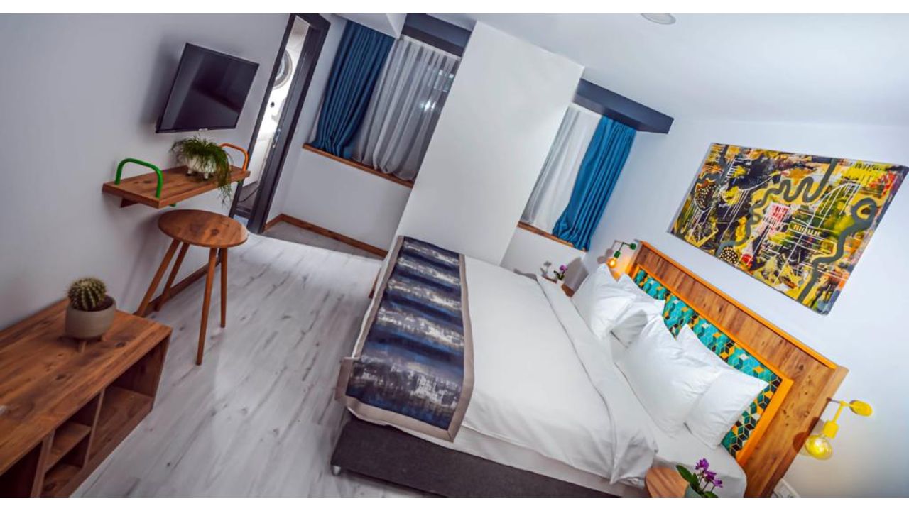 Double or Twin Deluxe