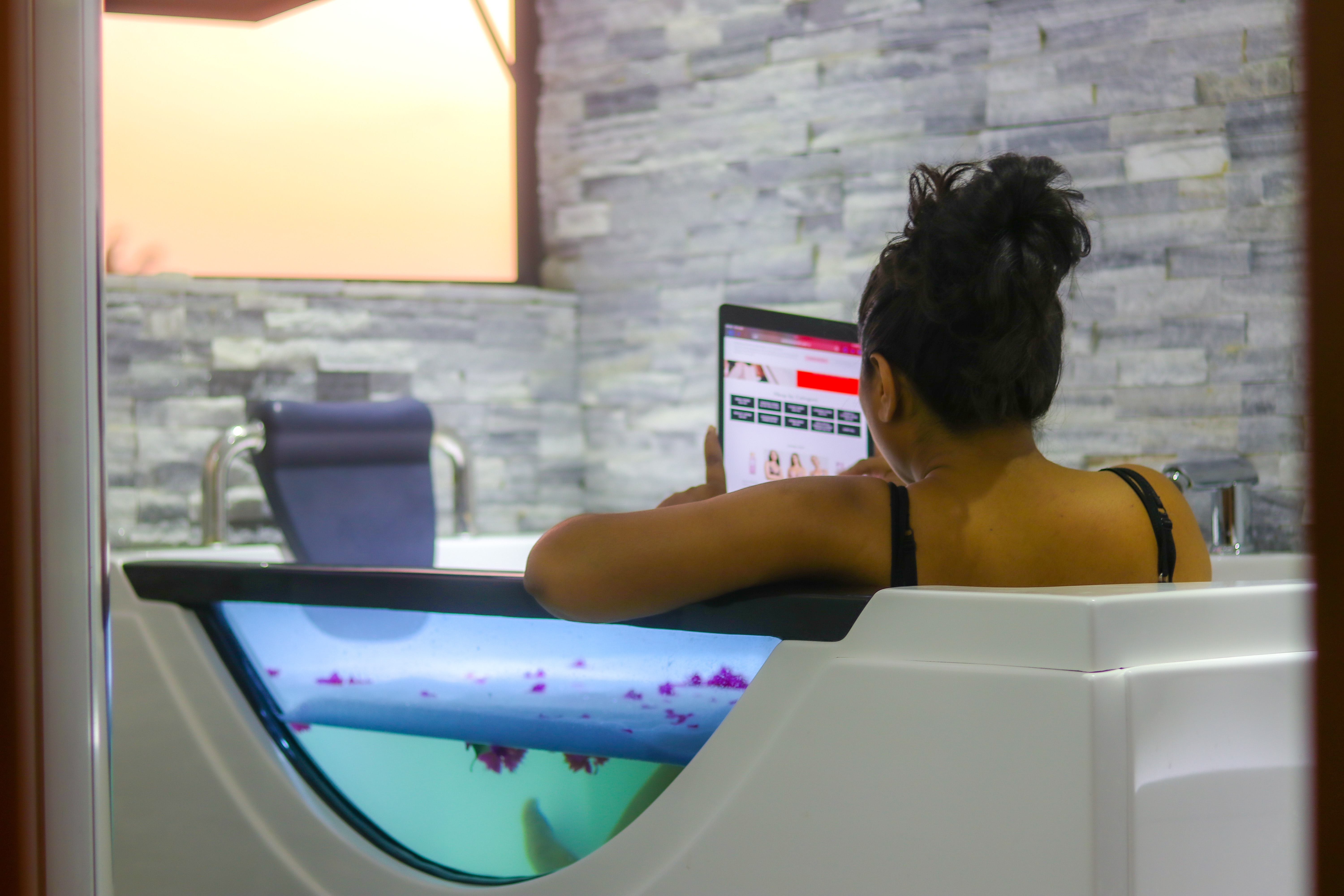 Junior Suite with Jacuzzi with Views