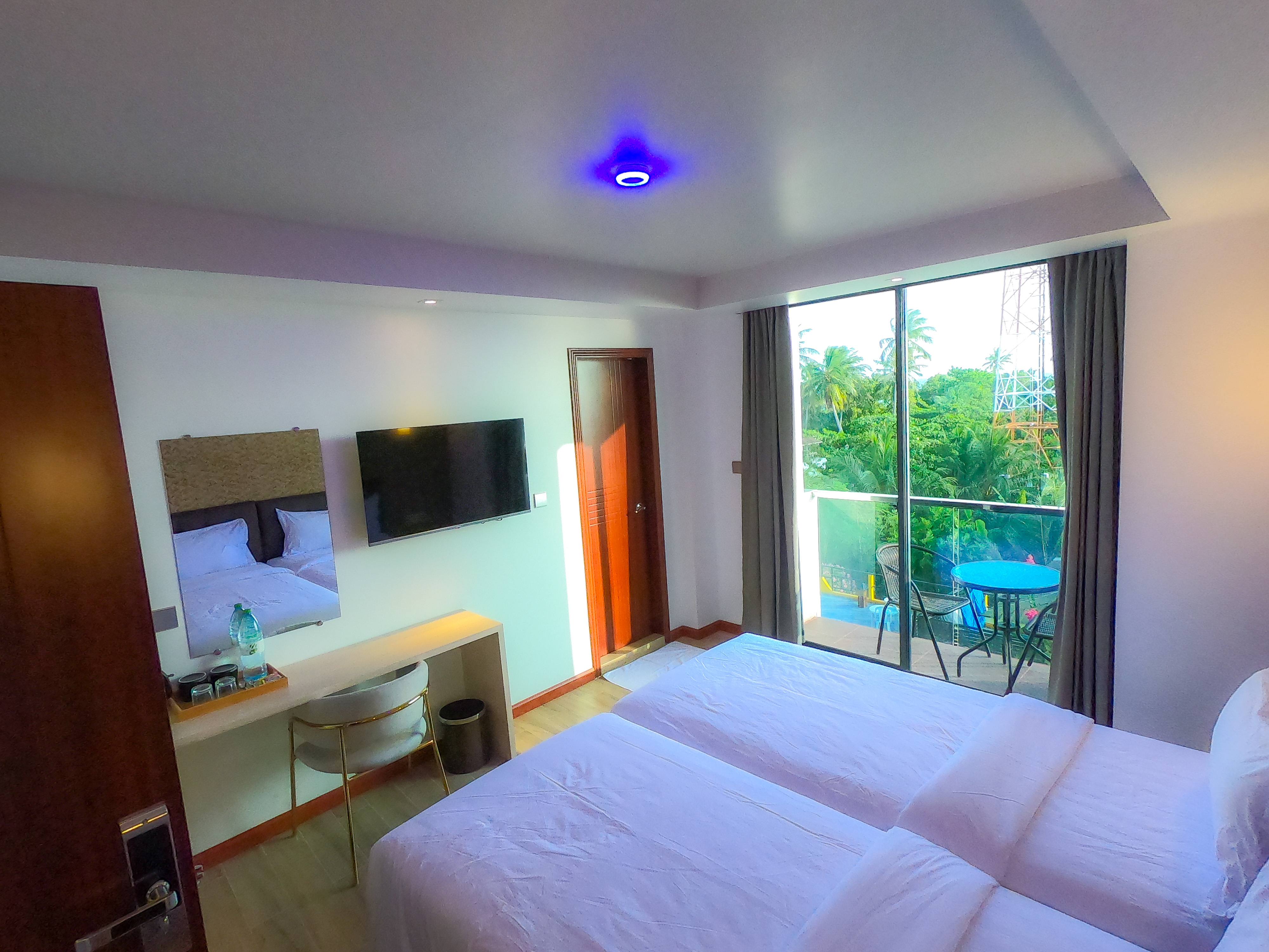 Twin Deluxe with Balcony