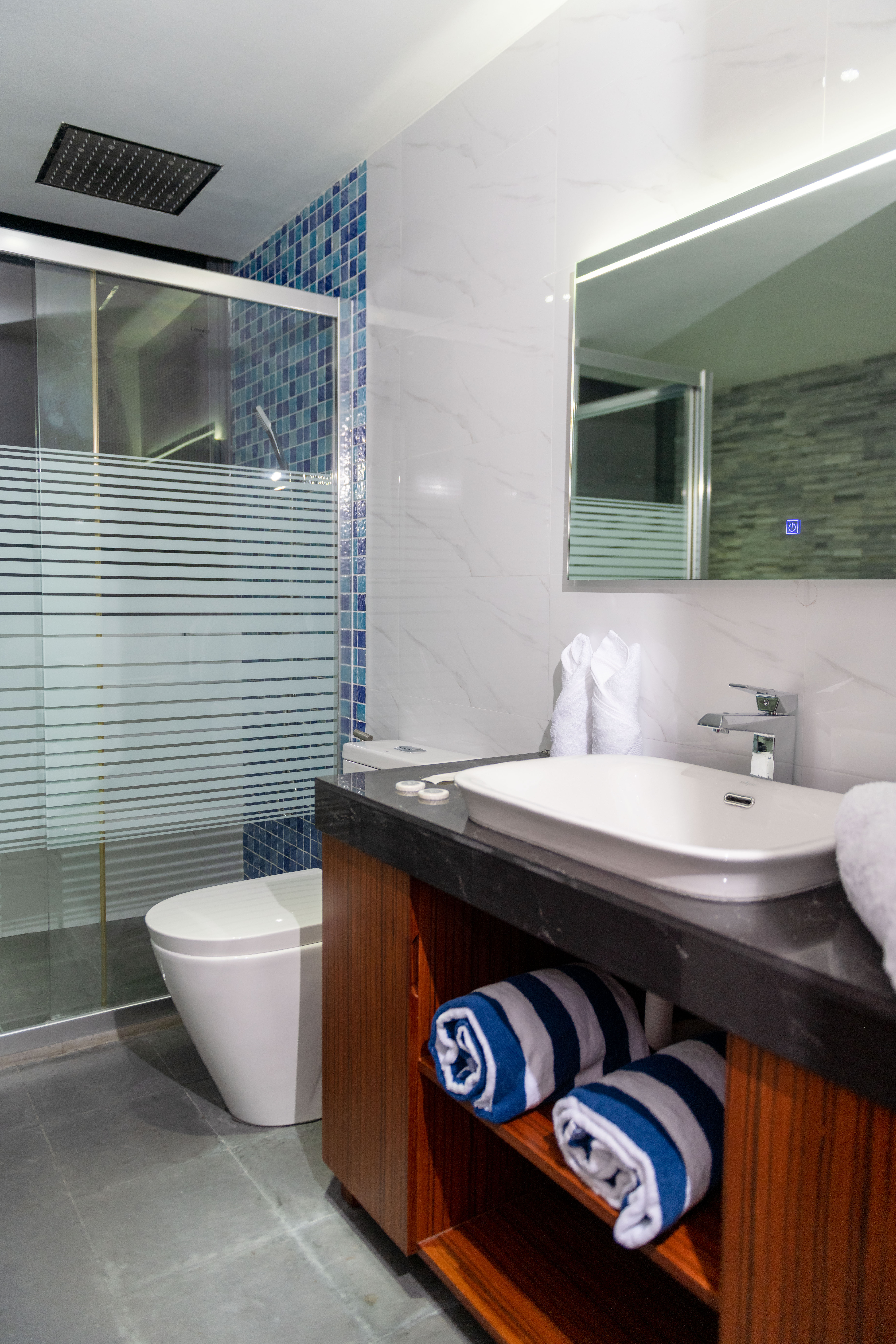 Twin Deluxe with Balcony