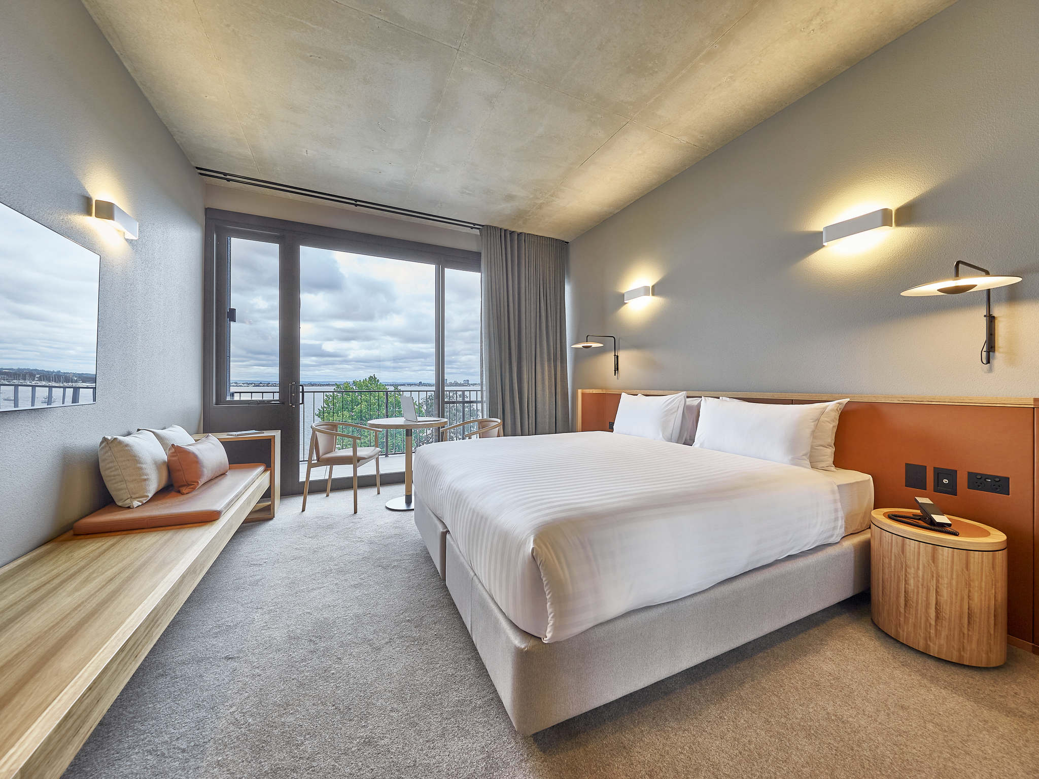 Double or Twin Deluxe King Bed