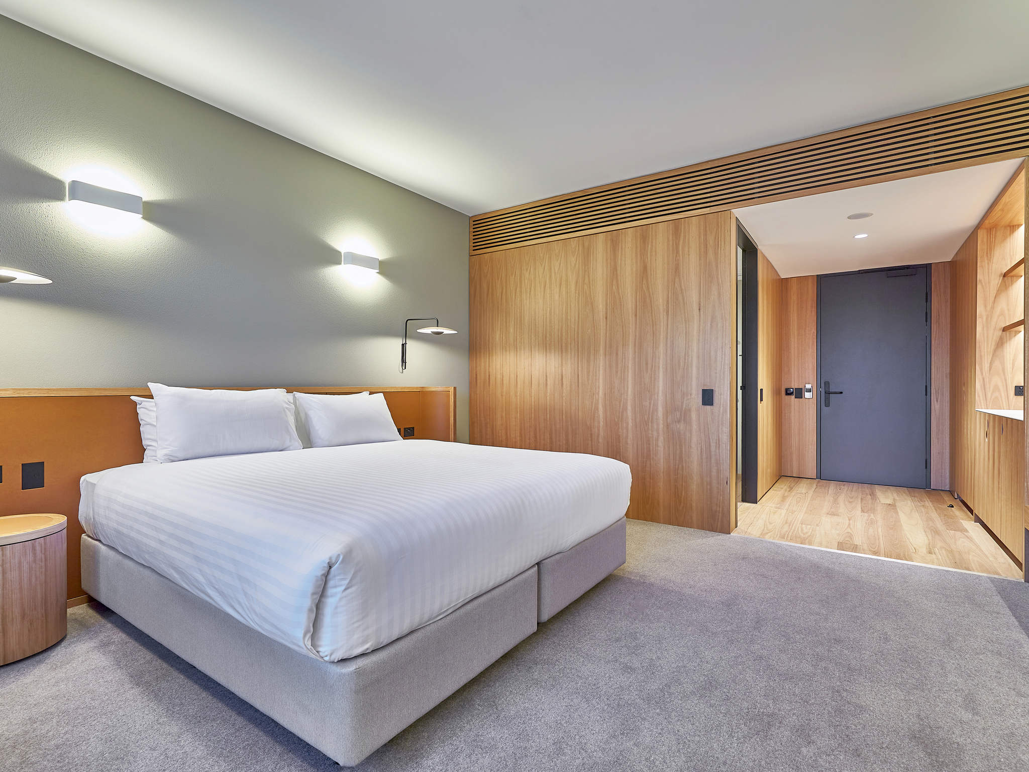 Double or Twin Accessible King Size Bed