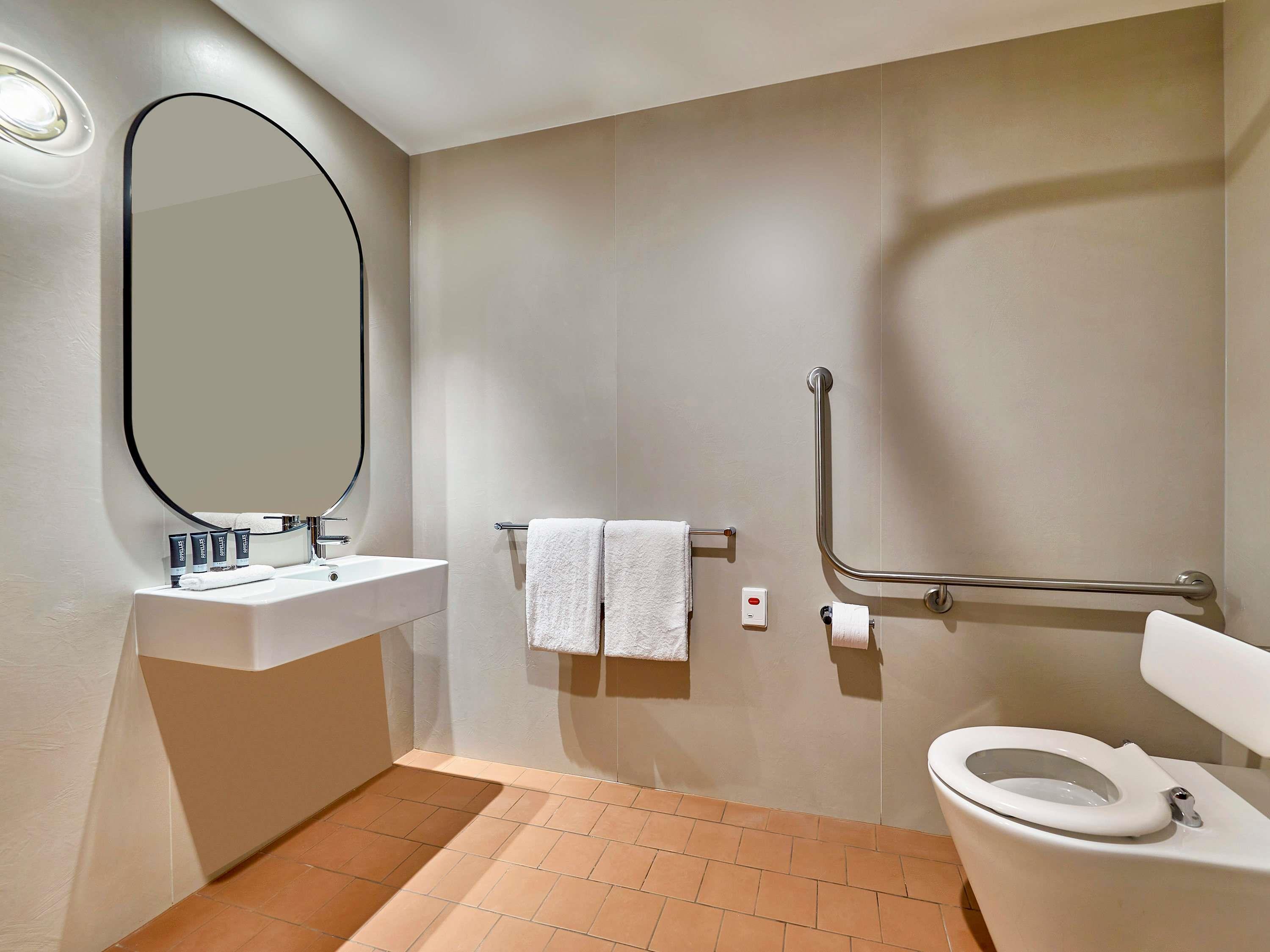 Double Accessible King Size Bed