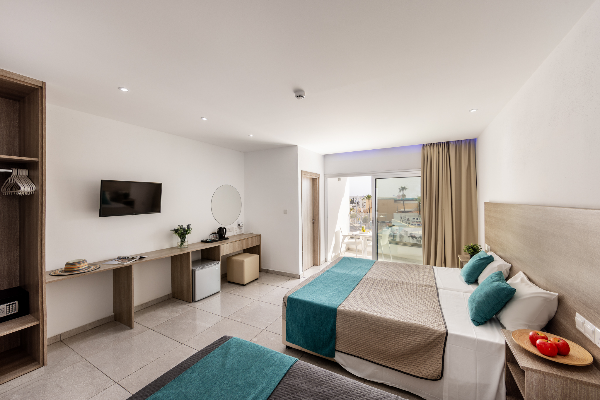 Family Room Land View