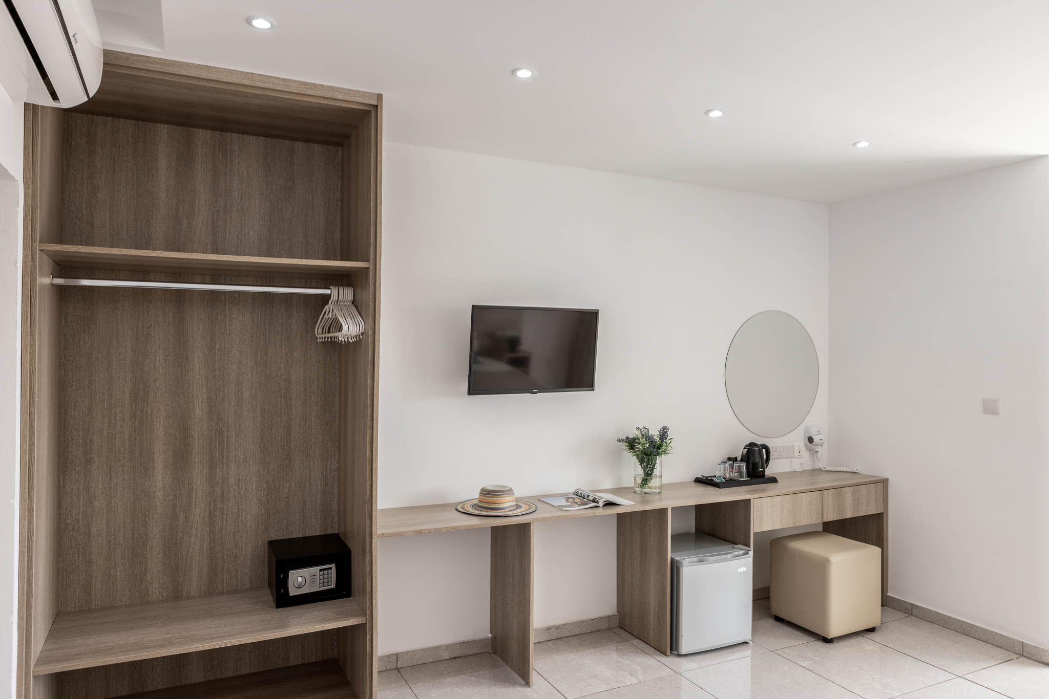 Family Room Land View