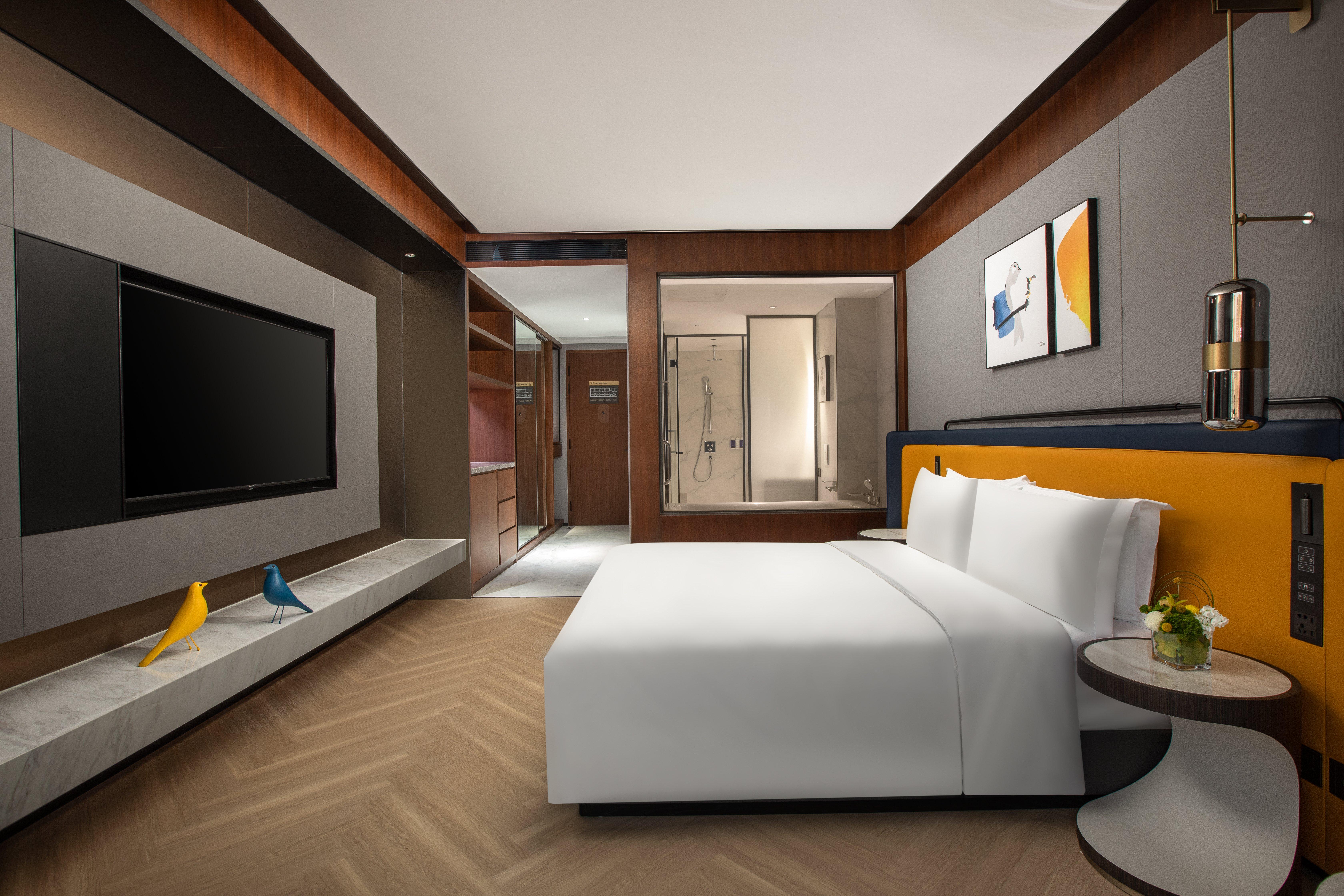 Double City View King Bed