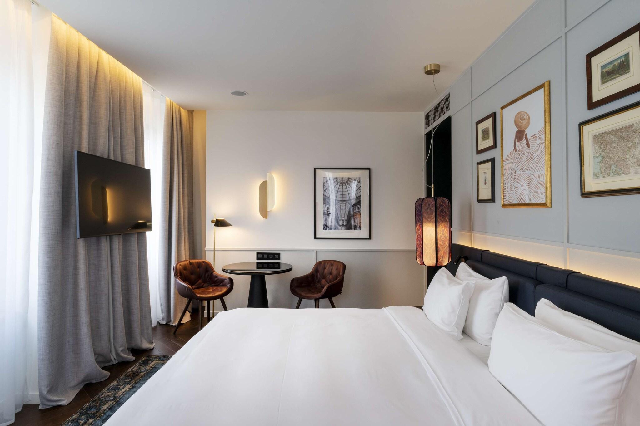 Junior Suite King Size Bed