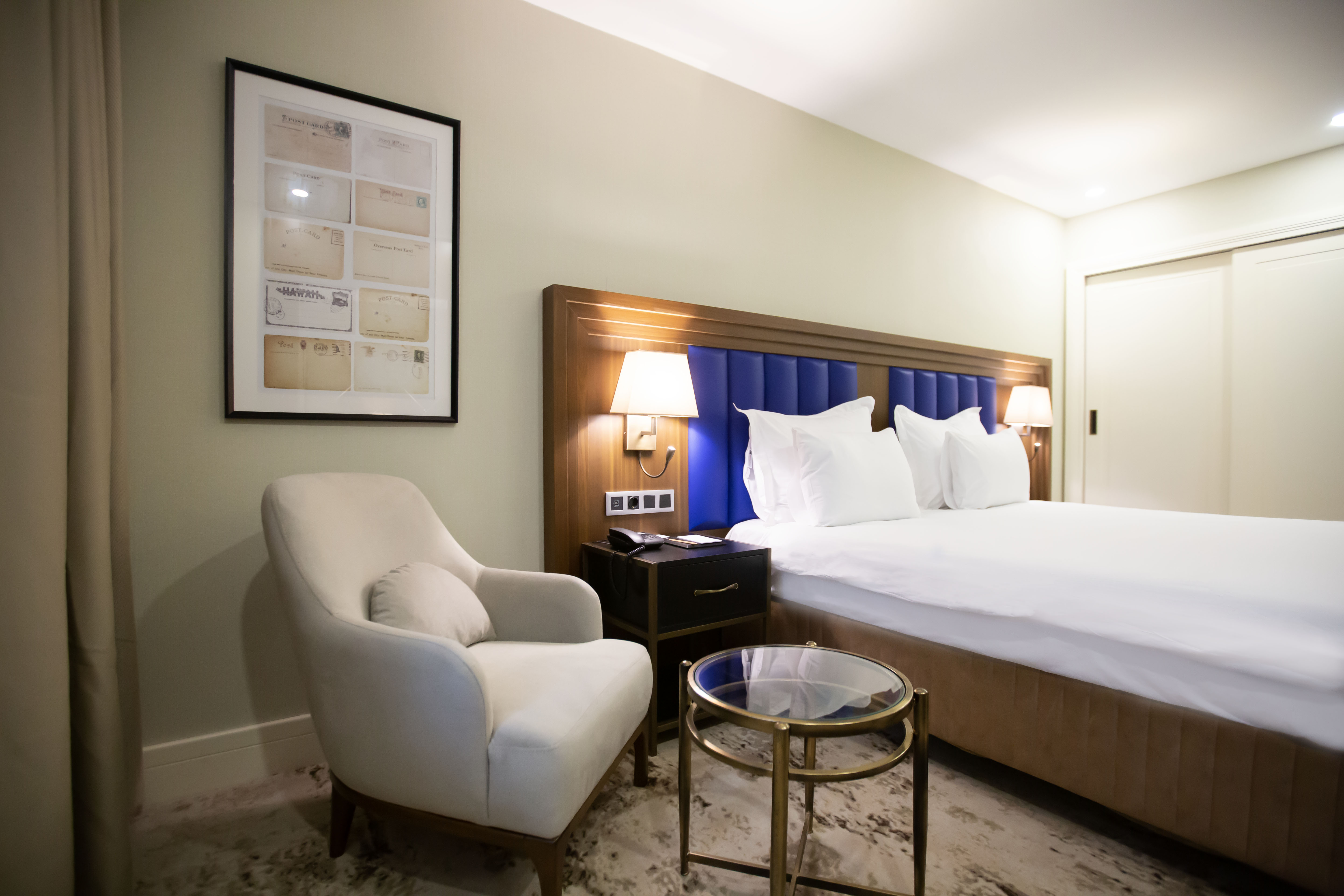 Double Deluxe King Bed