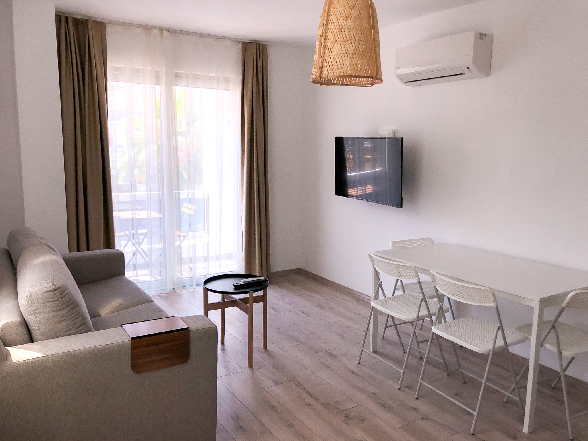 Apartment Capacity 4