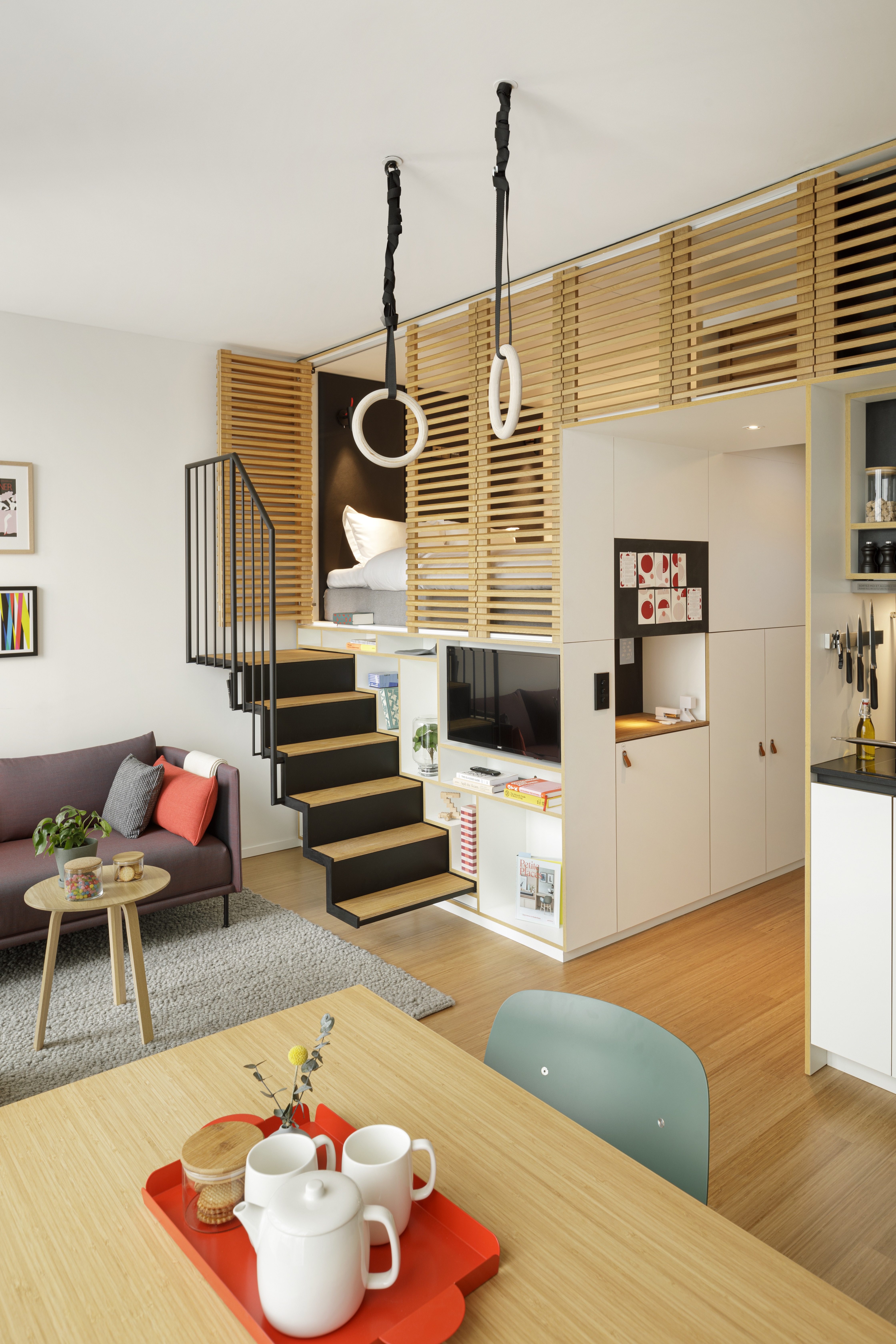 Studio Classic Queen Bed