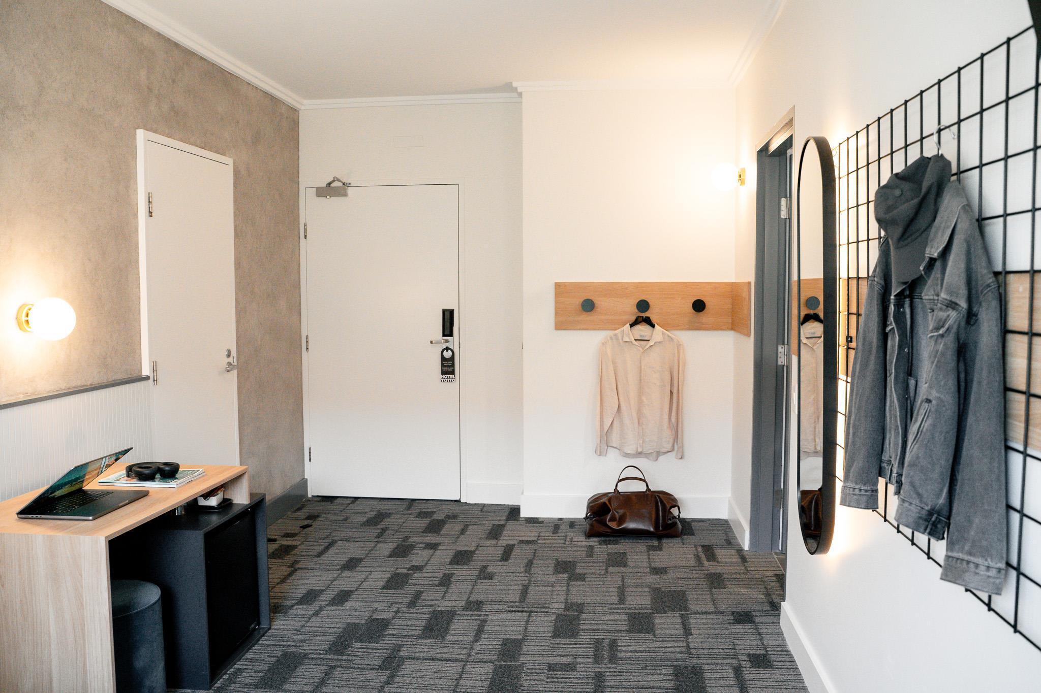 Double Accessible-queen Size Bed