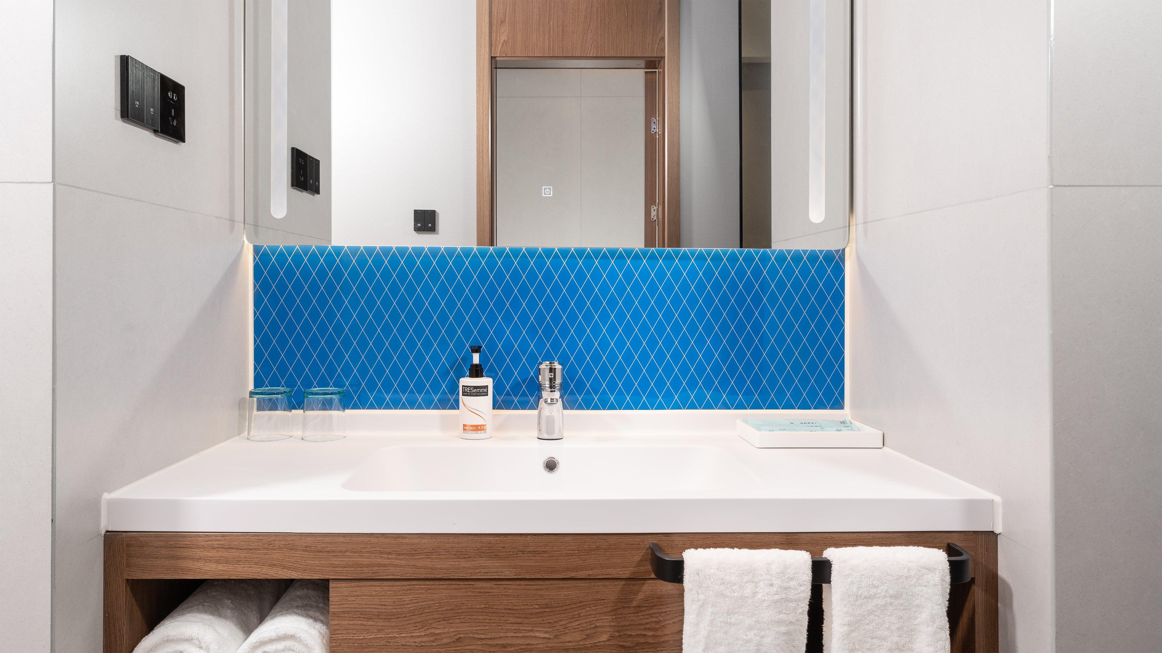 Double King Size Bed