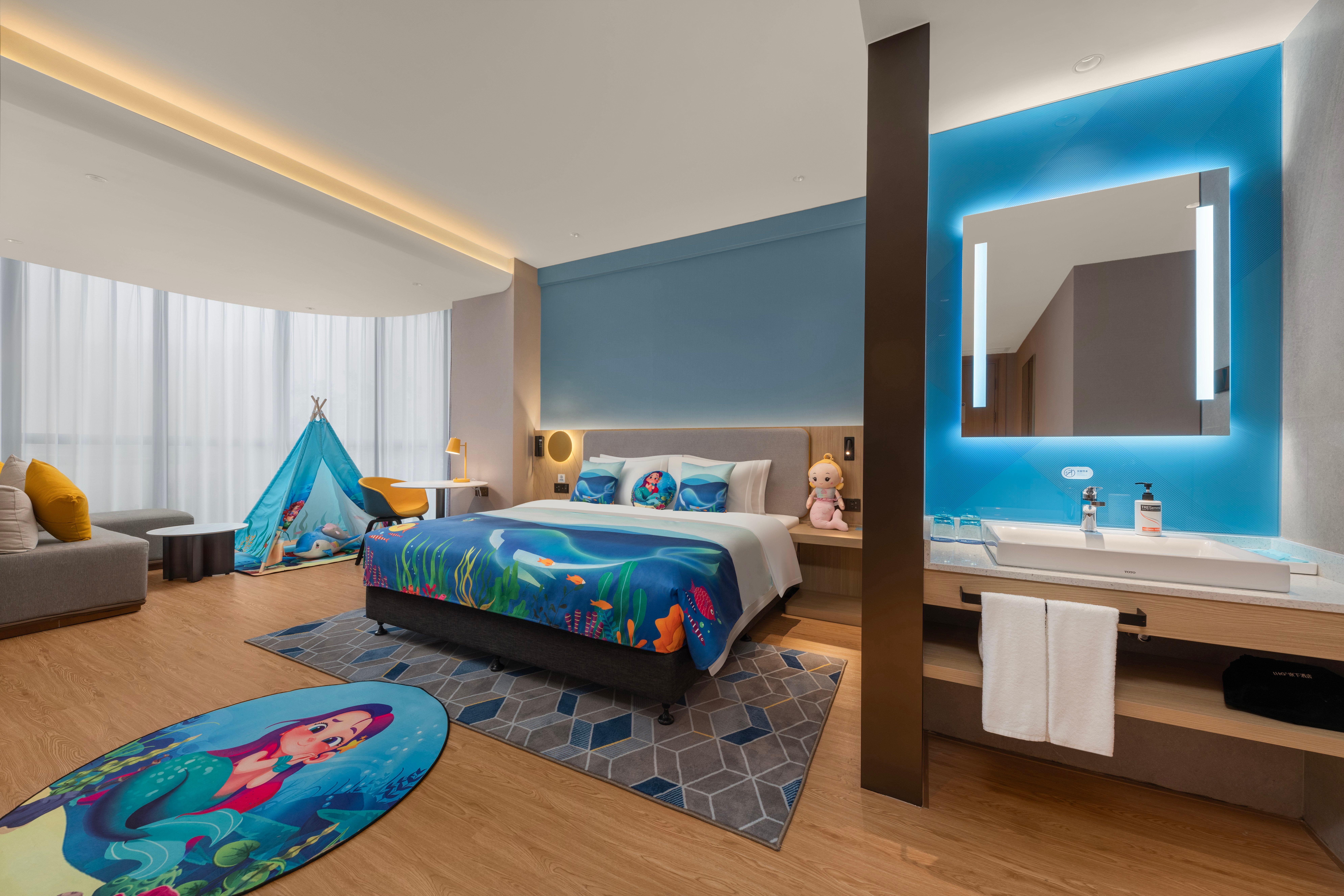 Double King Size Bed