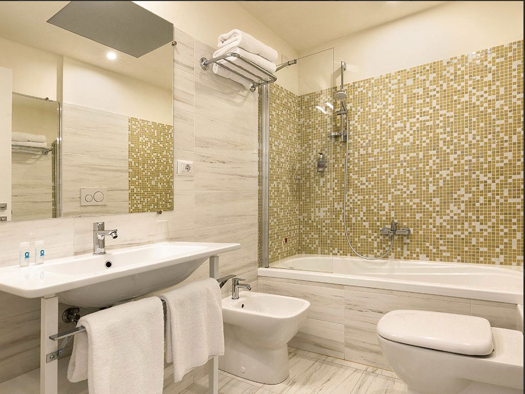 Double Single Classic with Balcony