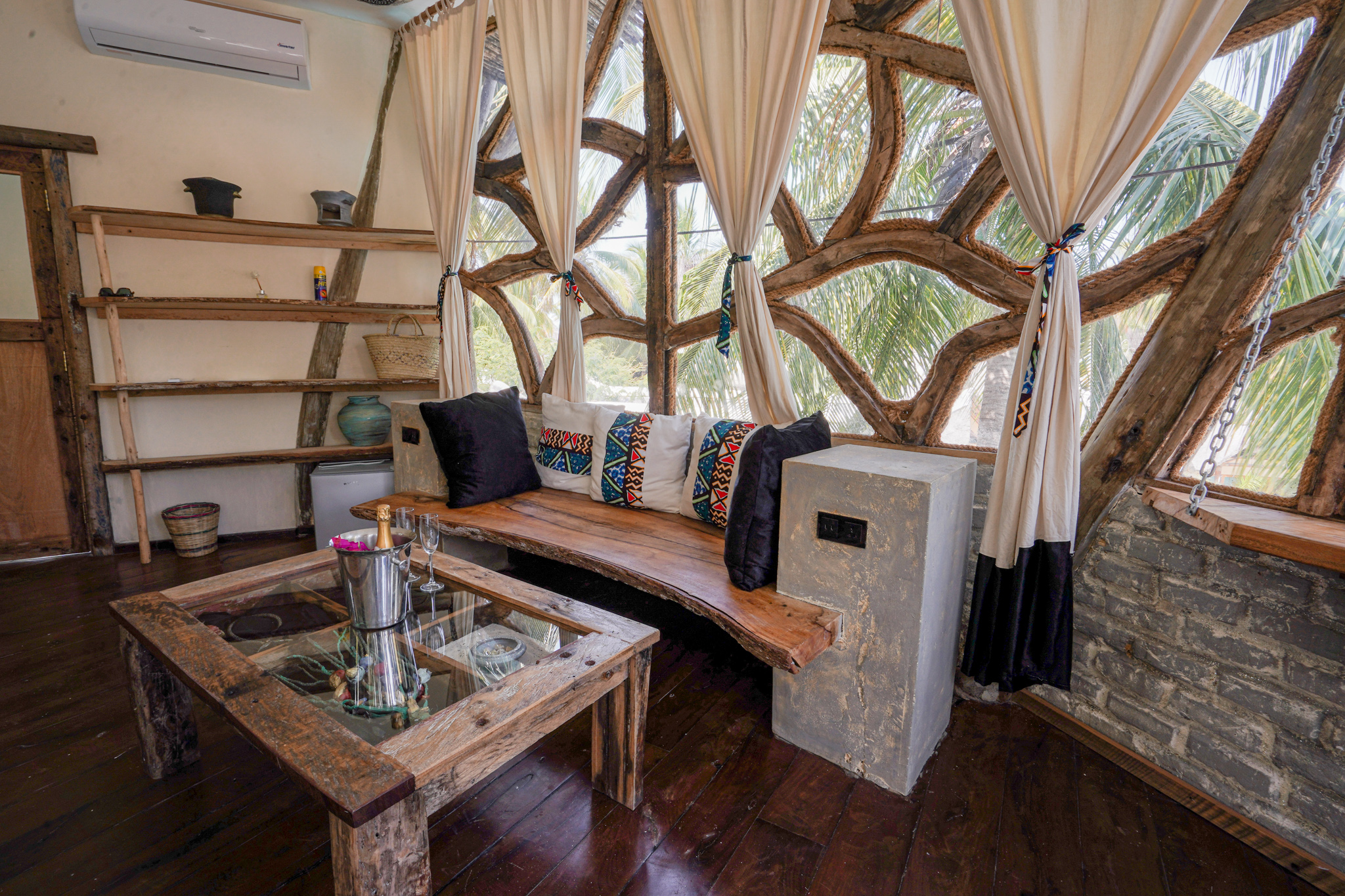 House Grand Superior