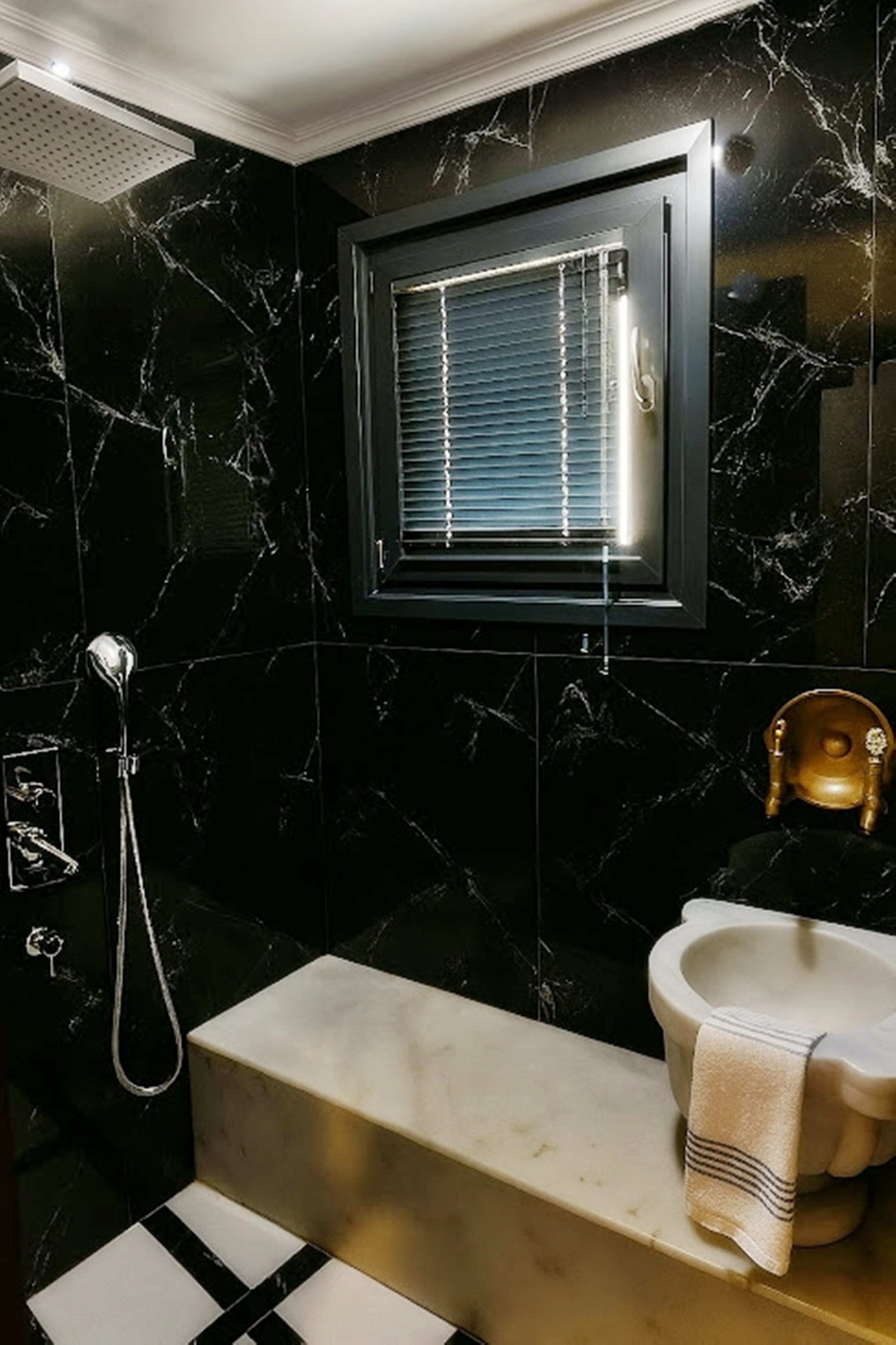 Family Room Luxury One Bedroom