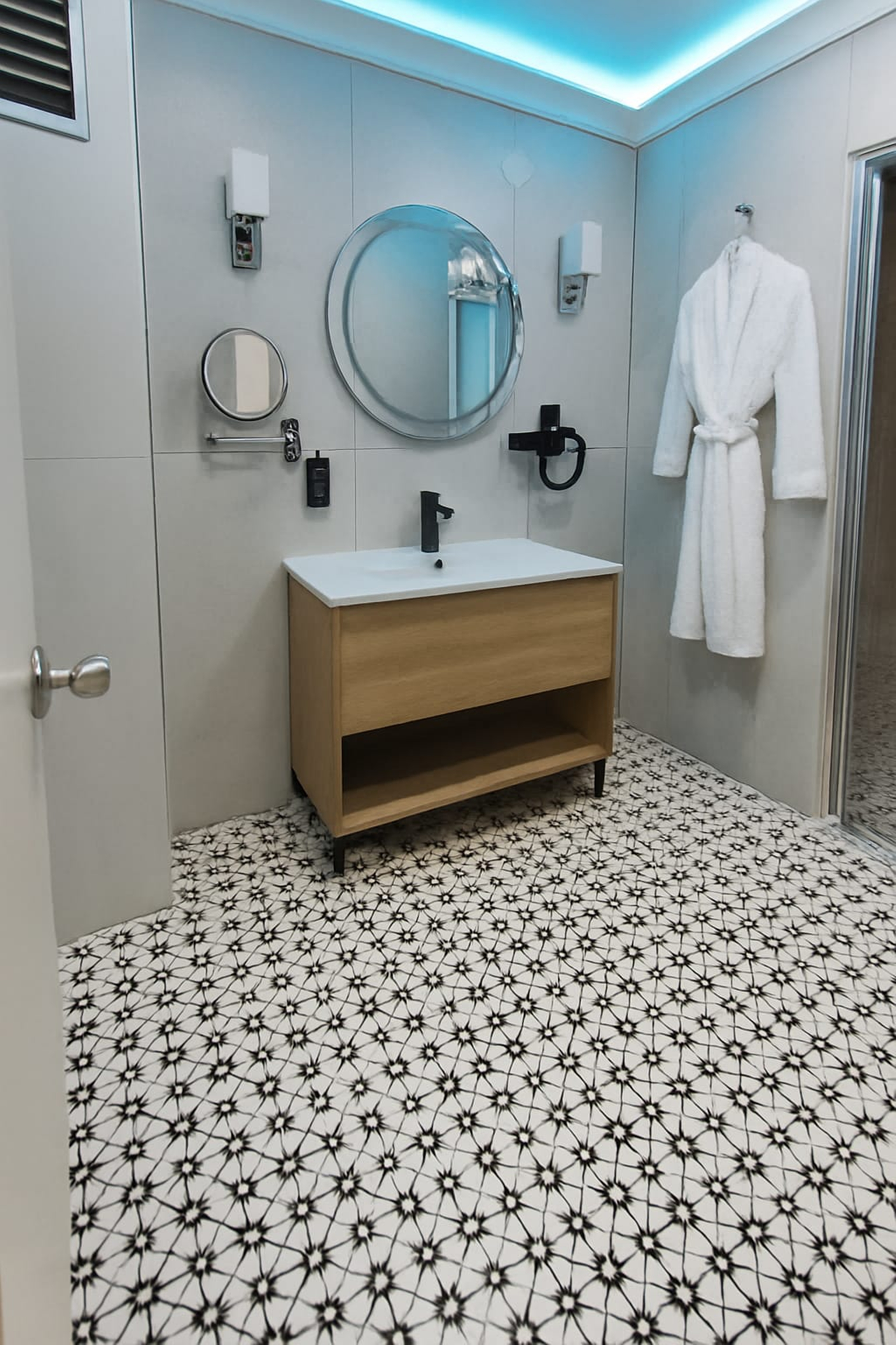 Suite King Bed One Bedroom 