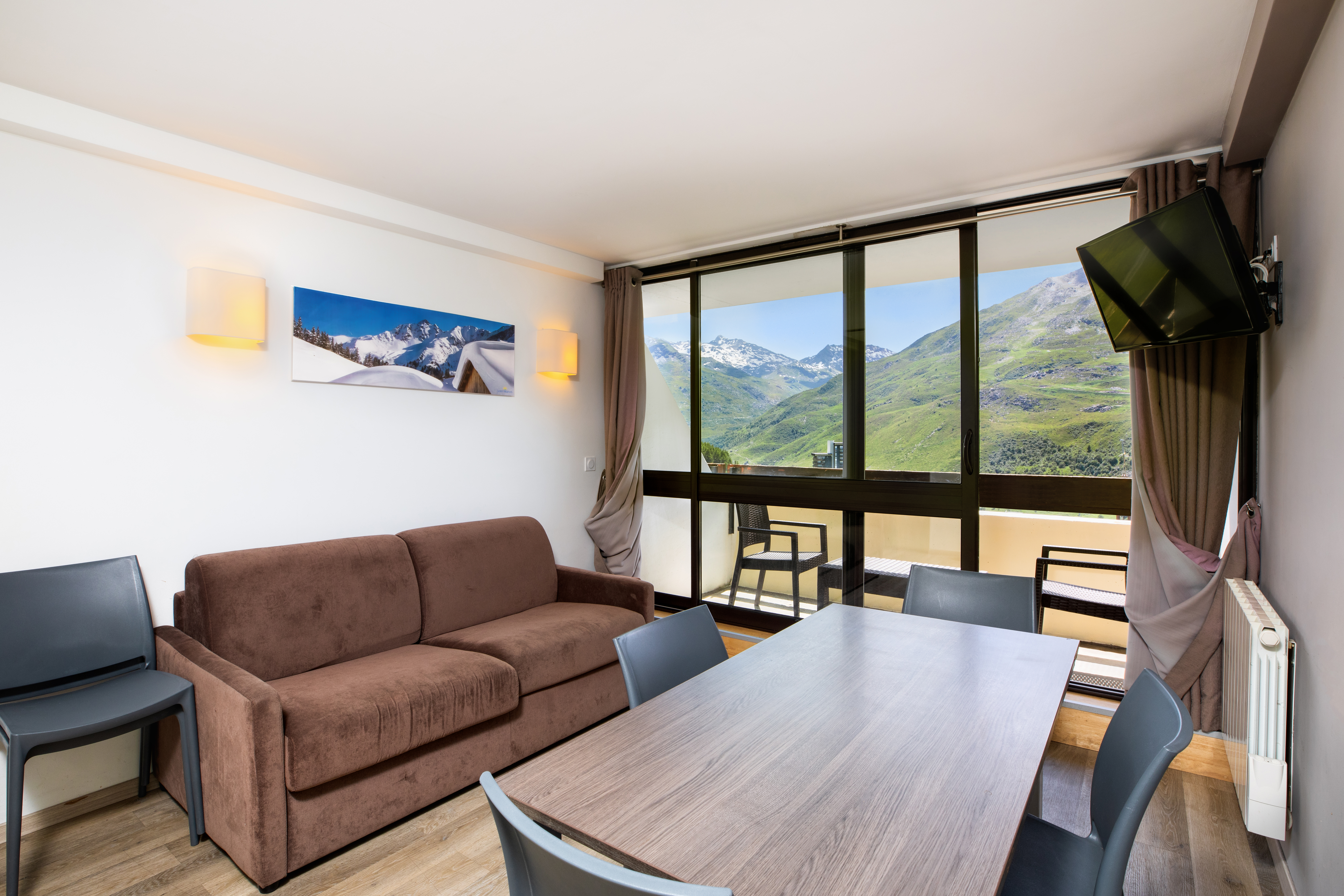 Apartment with Balcony