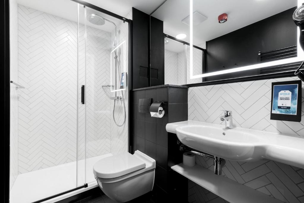 Double Single with Double Bed