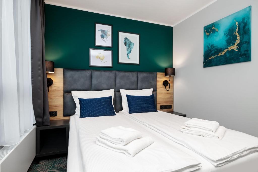 Double Single with Double Bed