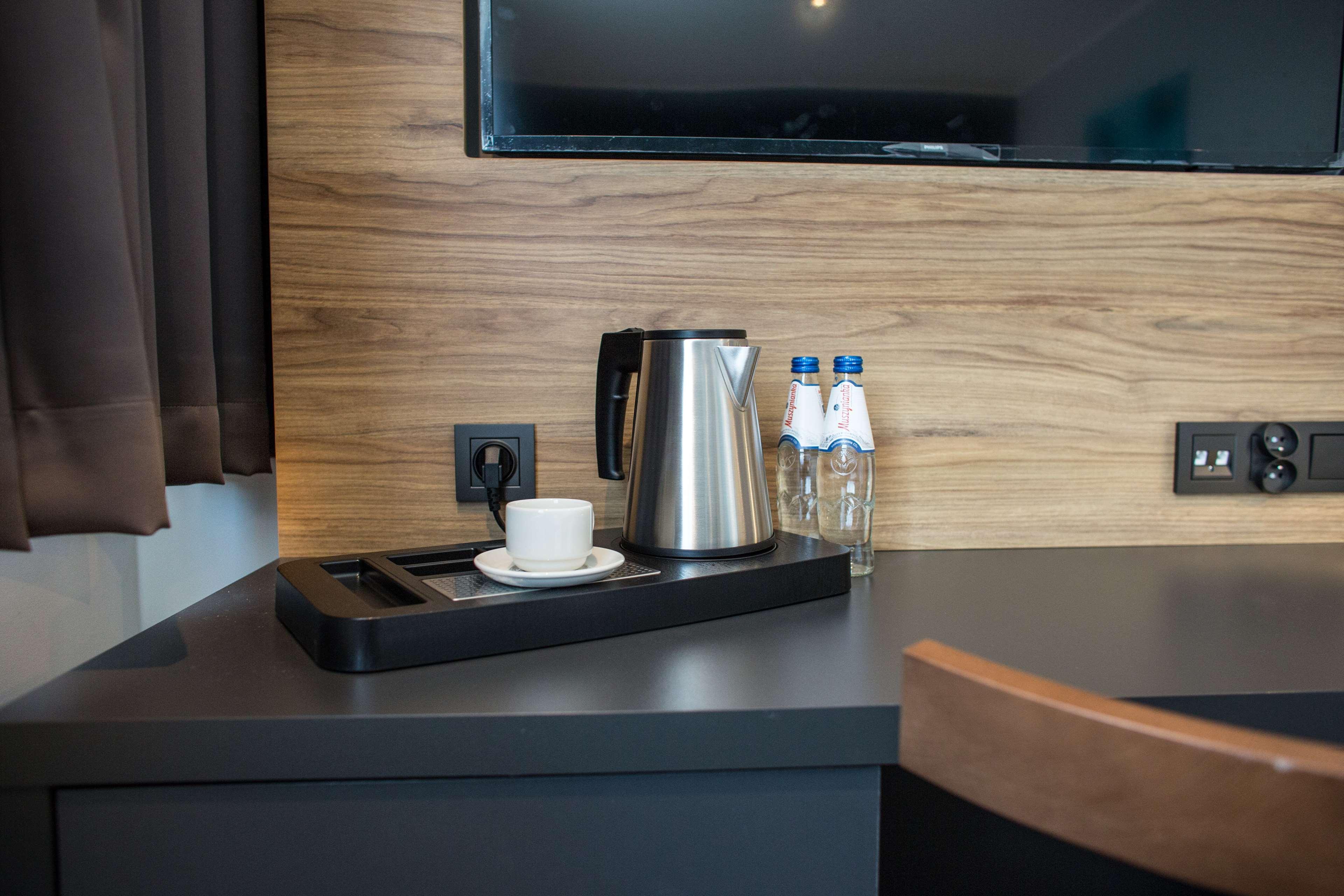 Double Executive Queen Bed