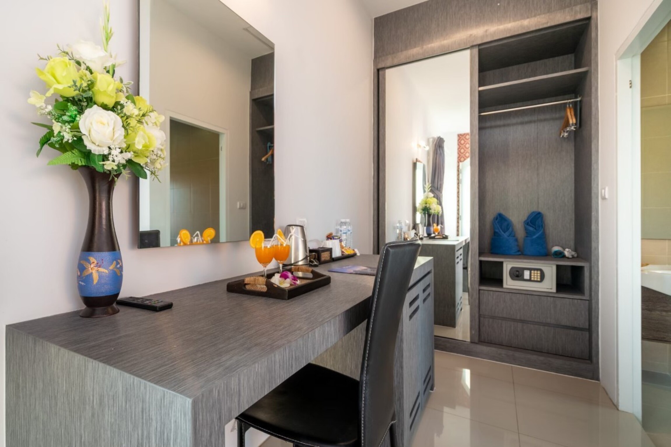 Double Deluxe Pool View