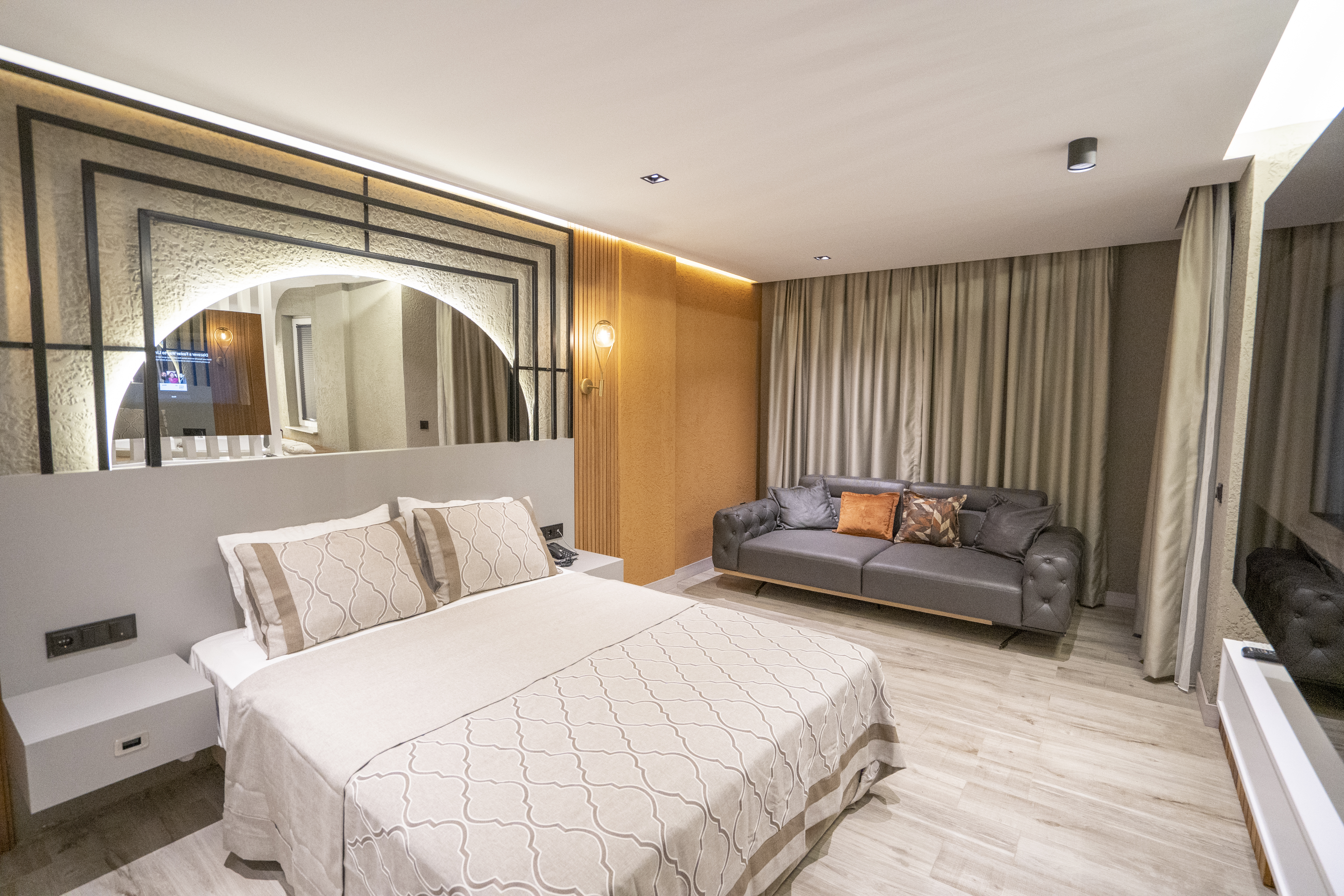 Quadruple Two Bedrooms One Bathroom