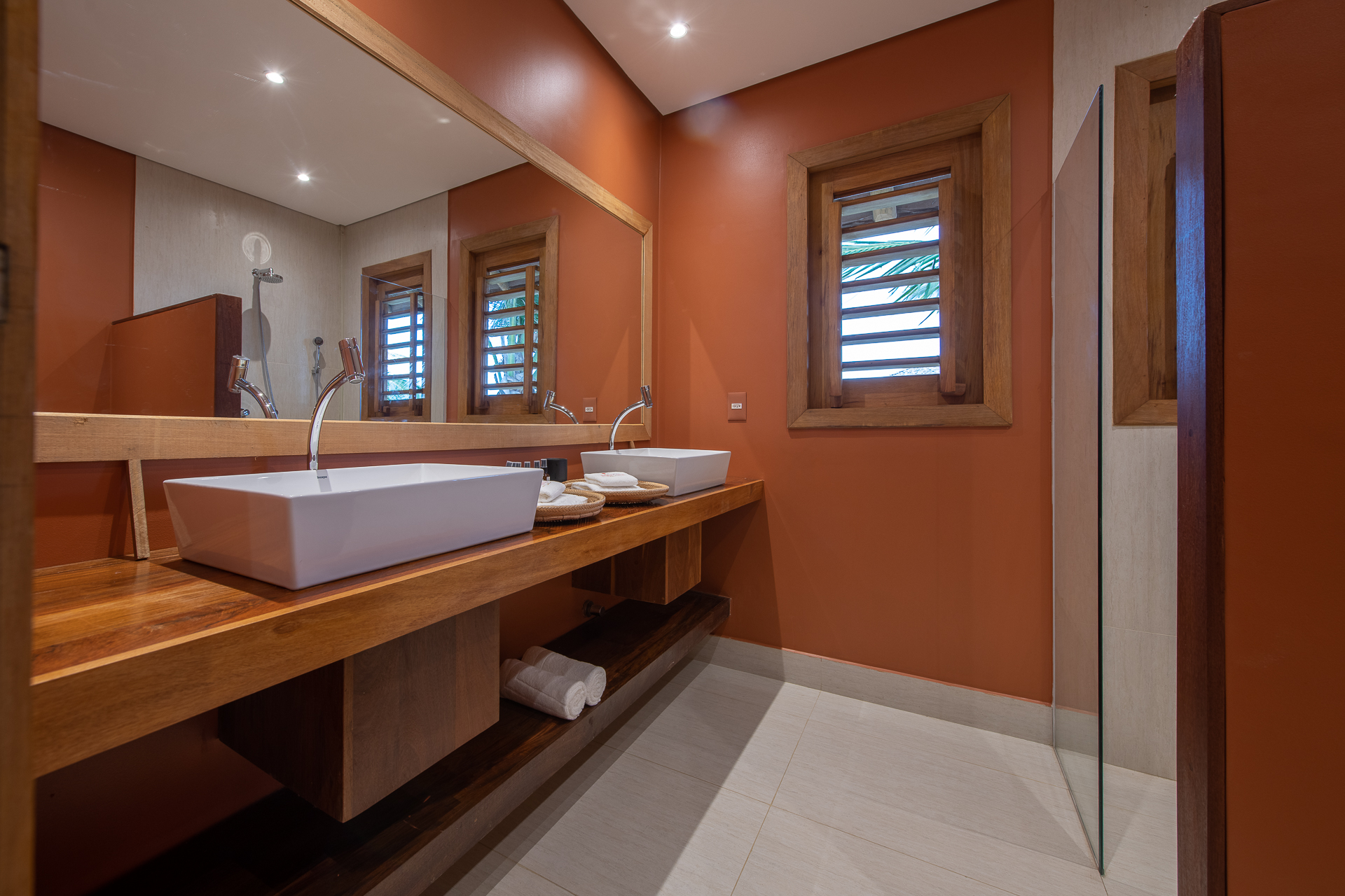 Apartment Capacity 4