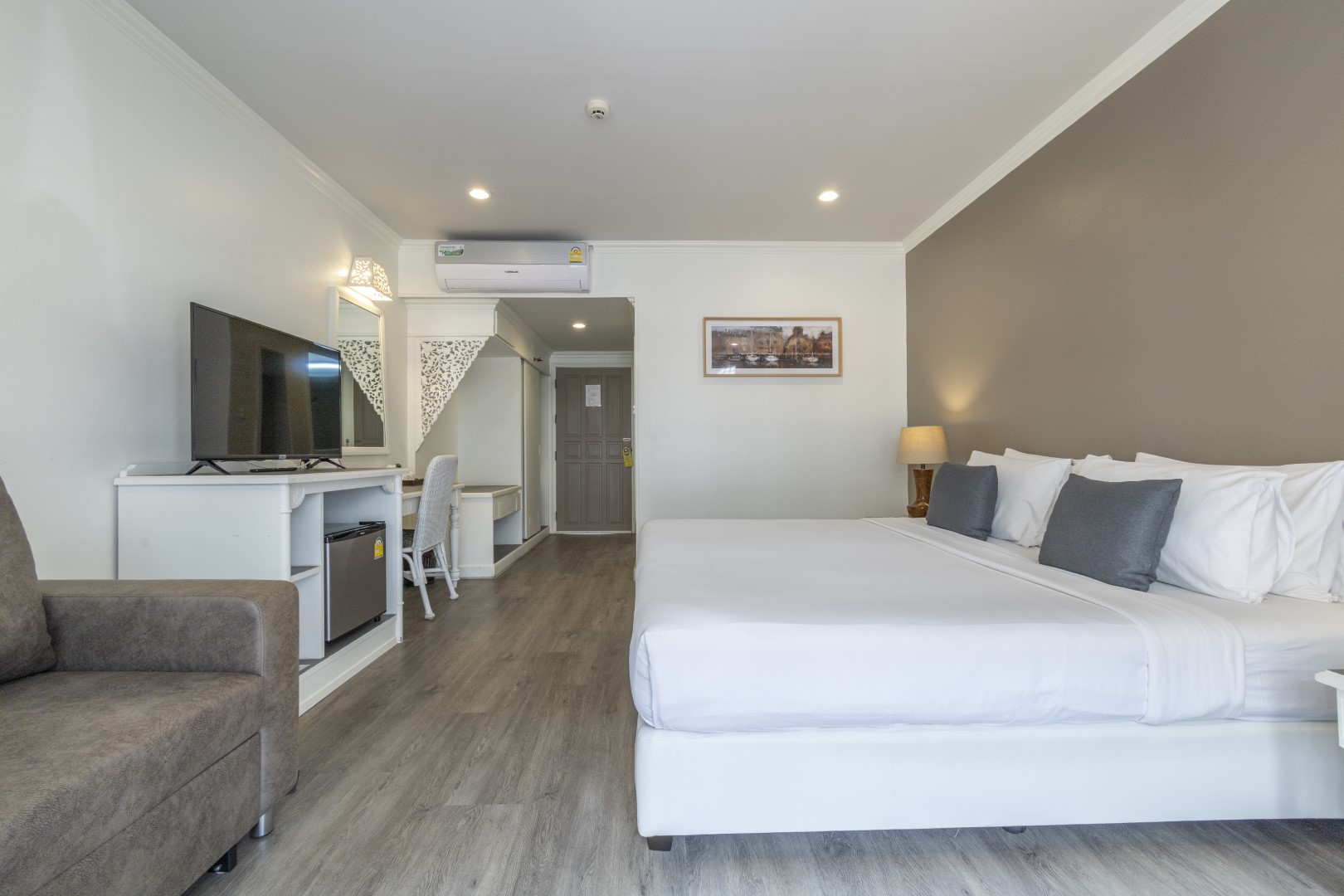 Double Deluxe Pool View