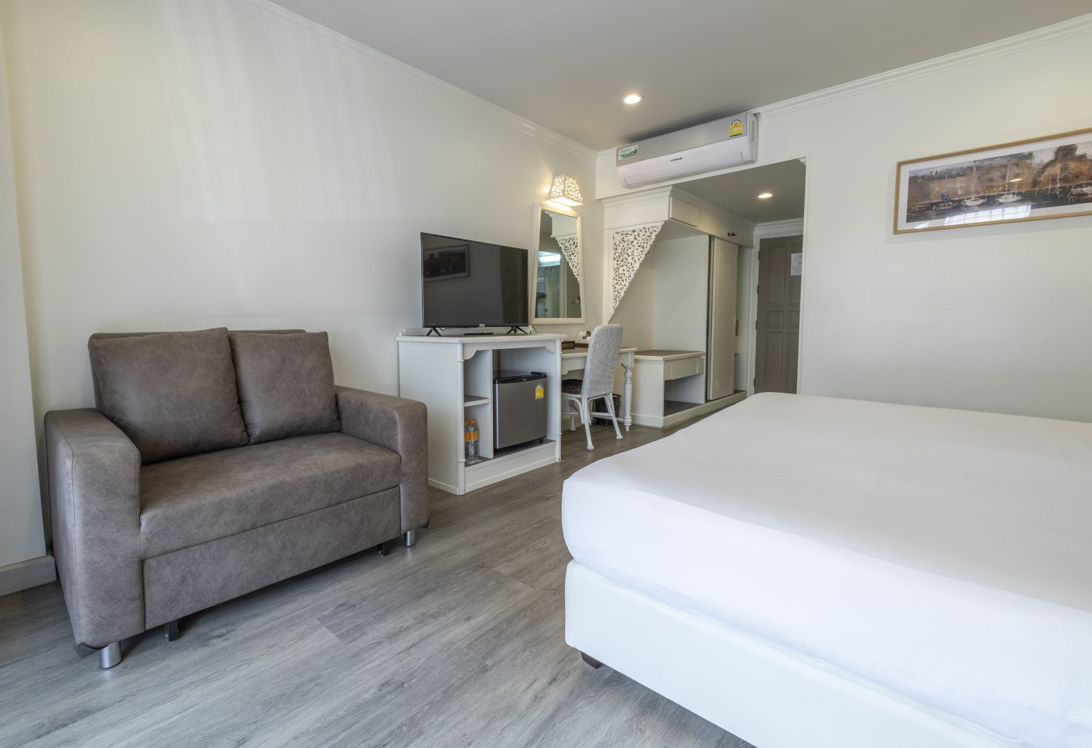 Double Deluxe Pool View