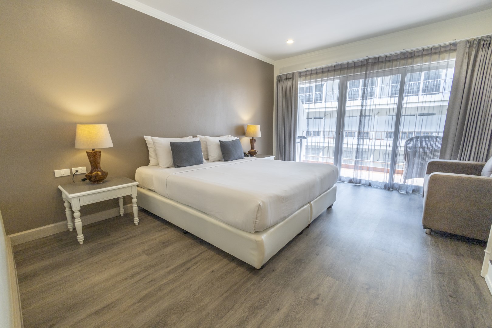 Double Deluxe Pool View